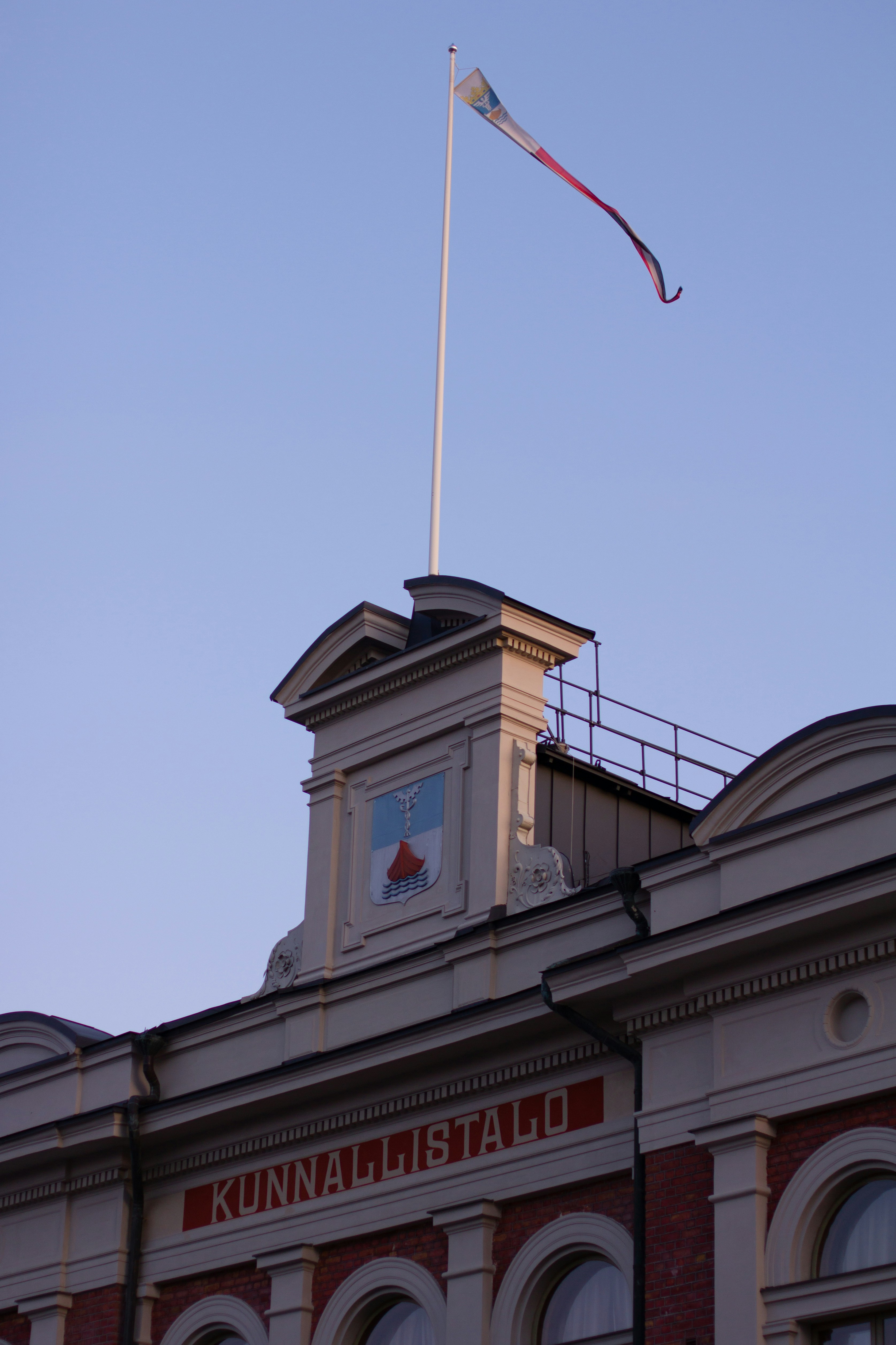 Kunnallistalo building