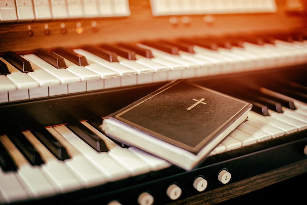 black book on electronic organ