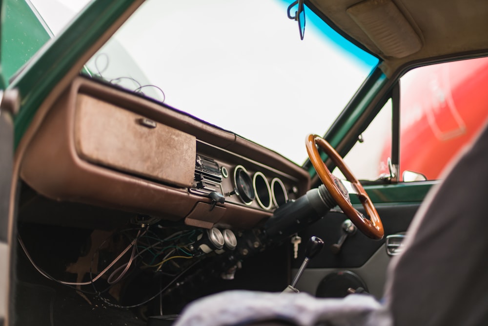 brown steering wheel