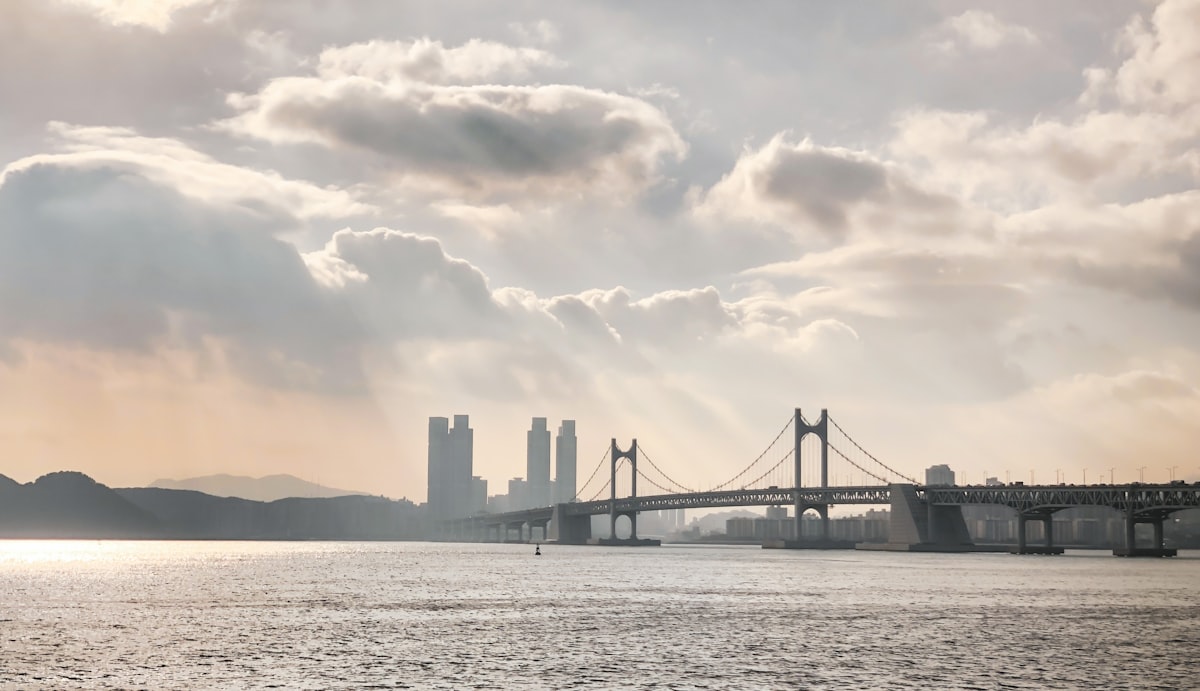 Gwangalli Busan — the Gwangan Bridge spanning the bay with the Gwangalli Beach neighbourhood in the foreground
