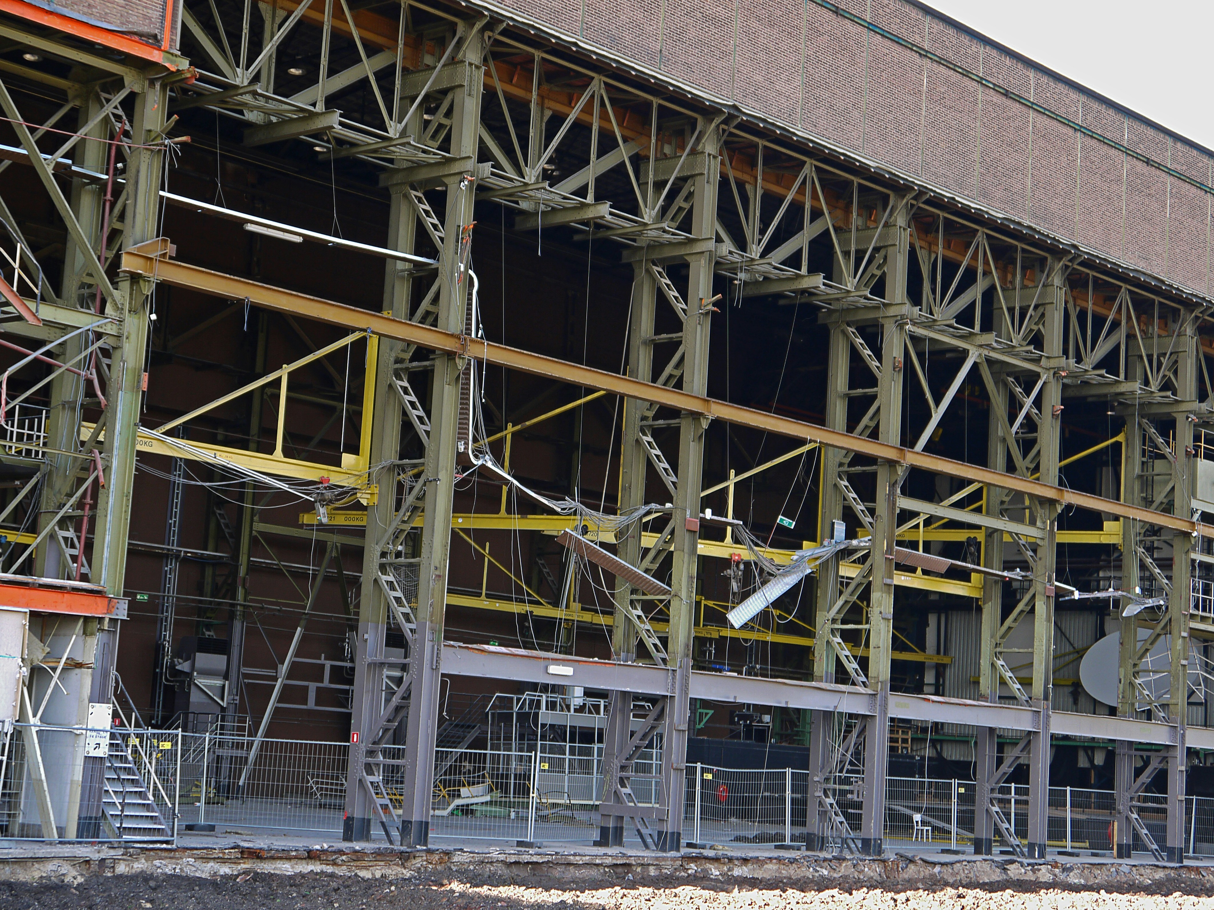 The Comprehensive Guide to Steel Structure Buildings for Warehousing and Industry in Pakistan
