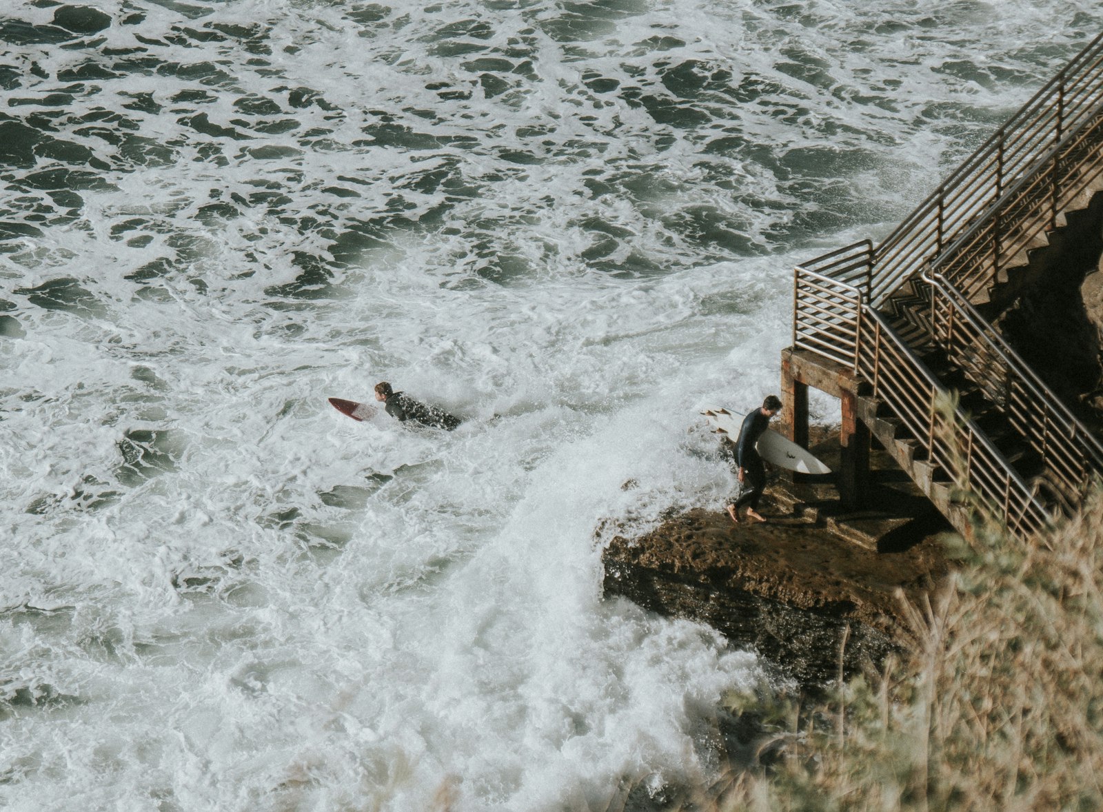 Panasonic Lumix DMC-GH4 + Panasonic Lumix G Vario 14-42mm F3.5-5.6 ASPH OIS sample photo. Ocean wave crashing to photography