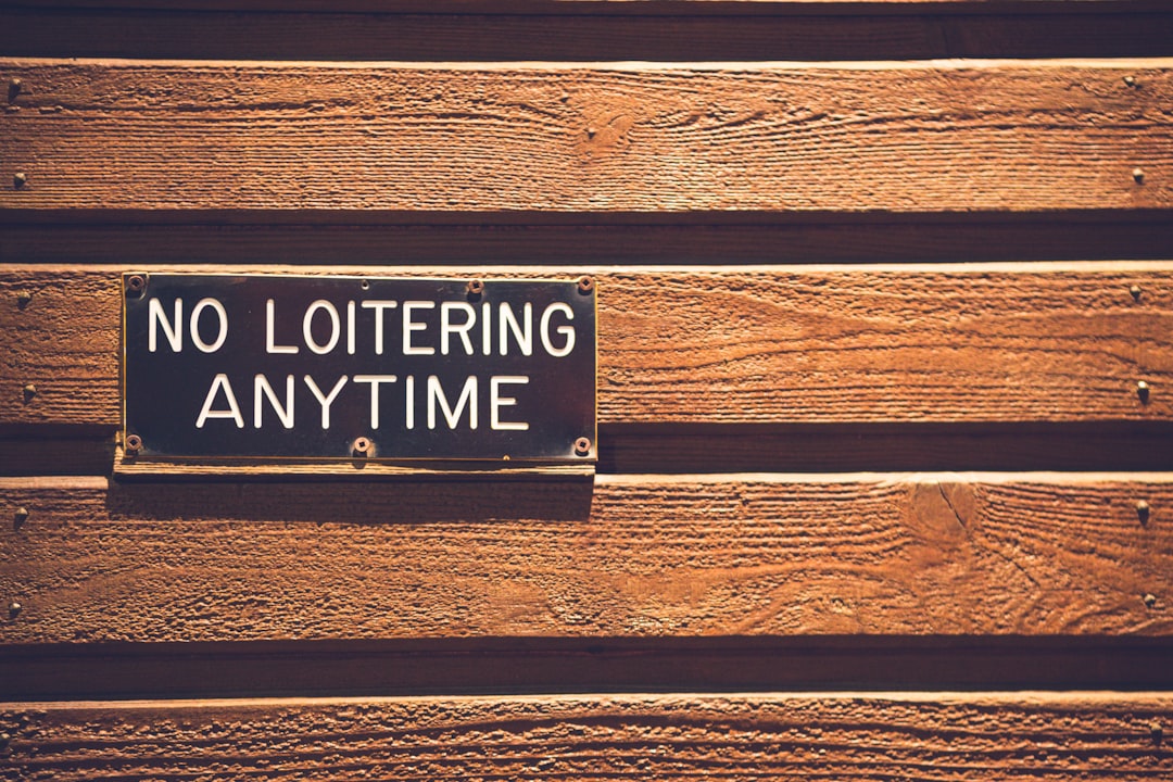 no loitering anytime sign