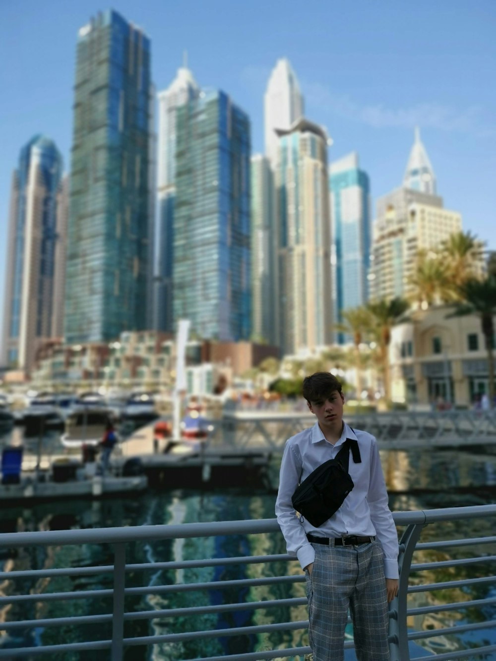 shallow focus photo of man in white dress shirt