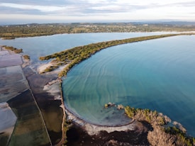 Photo 1578129806878 10358038bf55?q=85&w=275&h=275&fit=crop