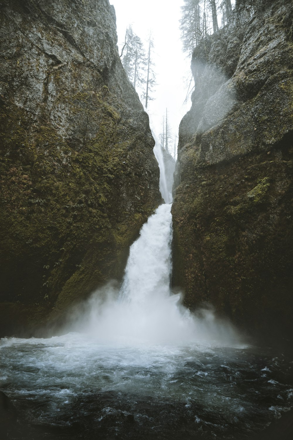 Cascadas durante el día