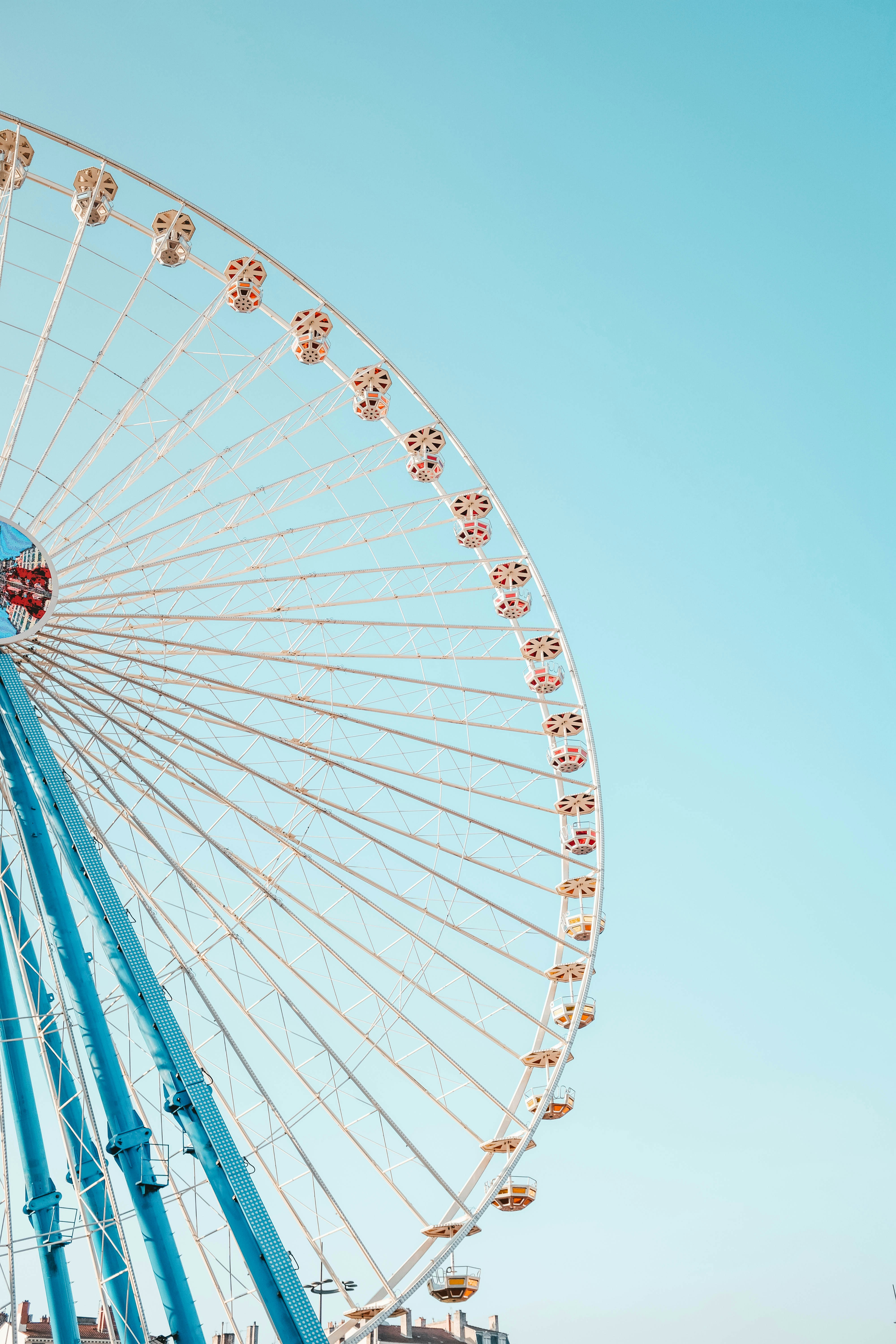 Photo by adrienolichon