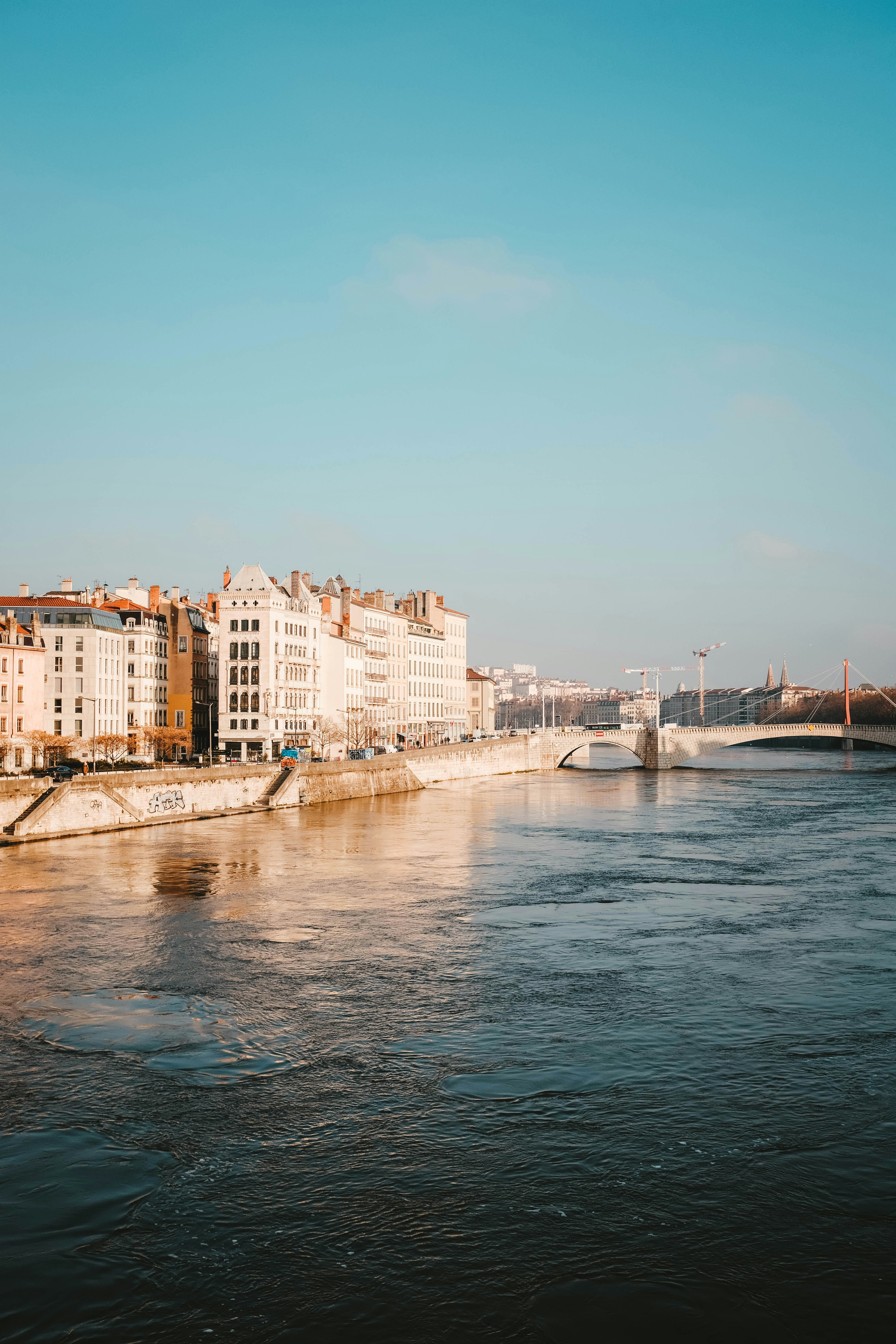 Photo by adrienolichon