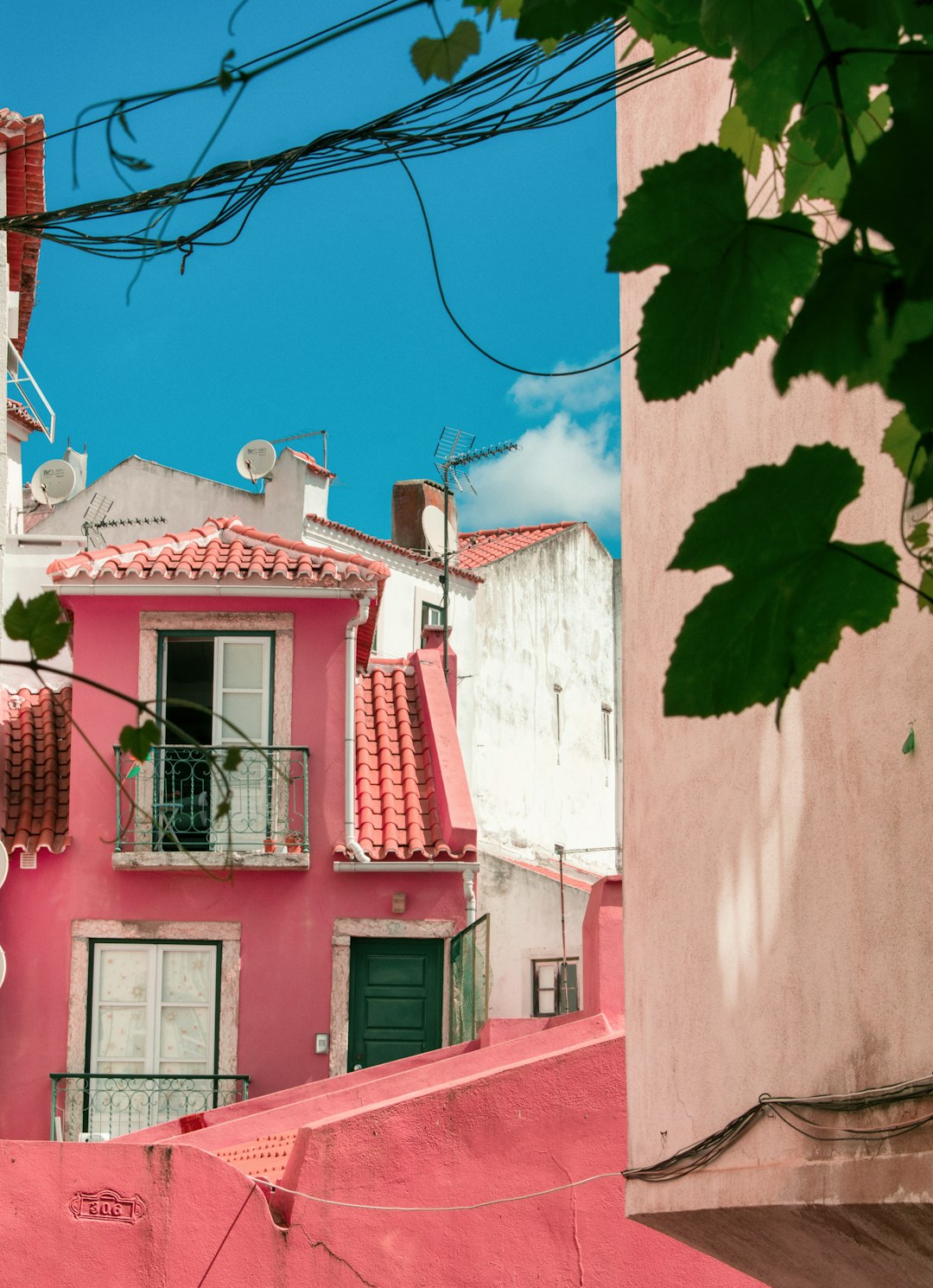 travelers stories about Town in Nazaré, Portugal