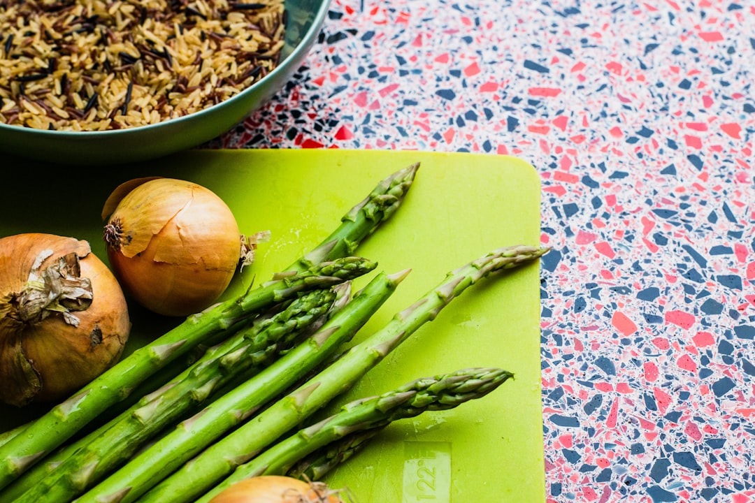 A meal featuring oats, beans, vegetables, and whole grains illustrates fiber-rich food choices for healthy digestion