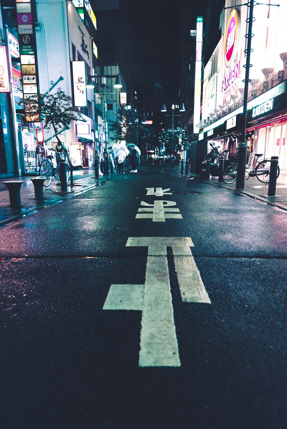 gray and white concrete road