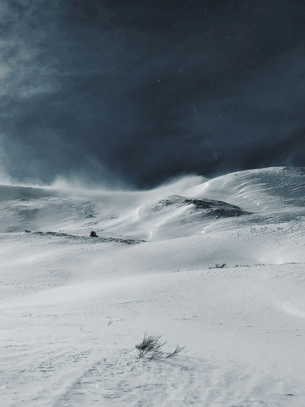 snowy mountain photograph