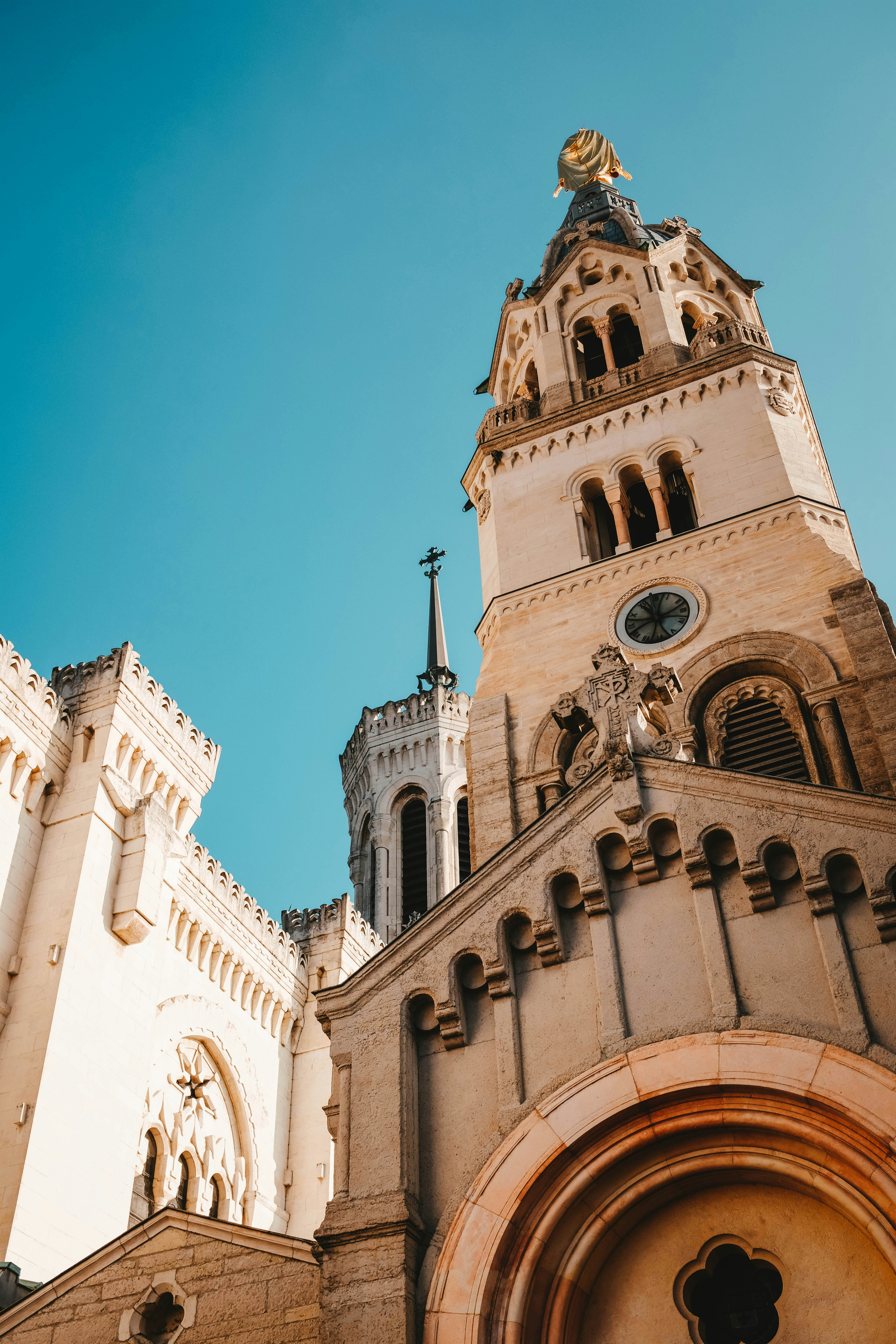 Photo by adrienolichon