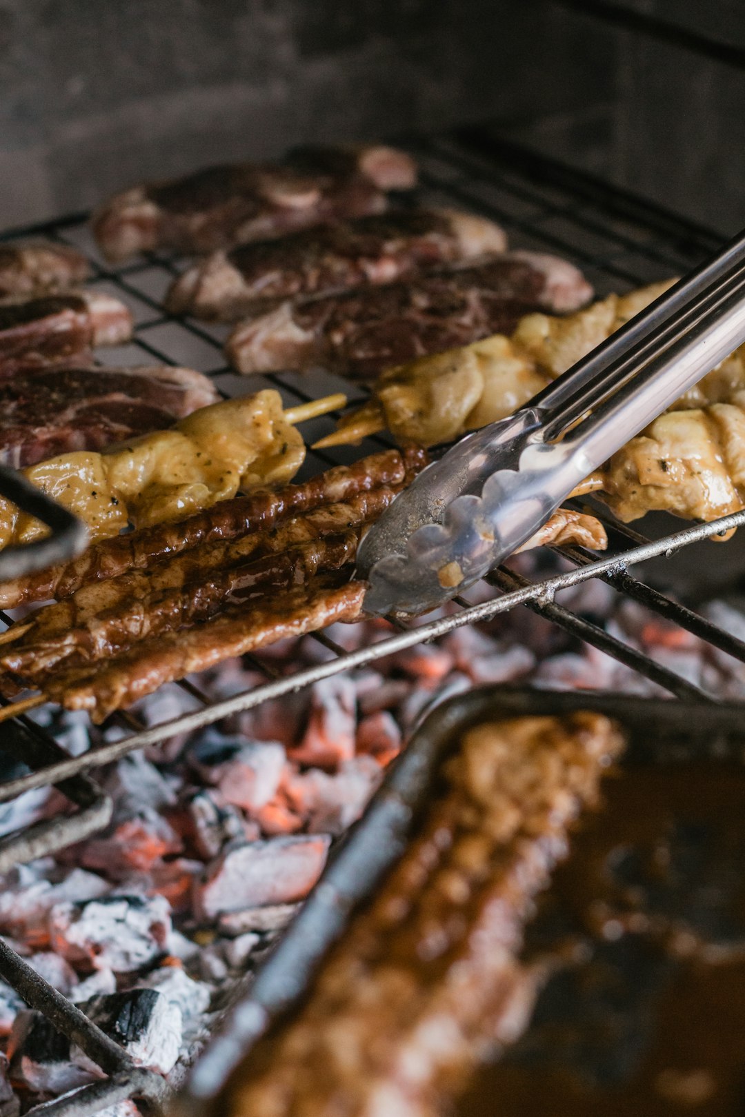 shallow focus photo of meat grilling