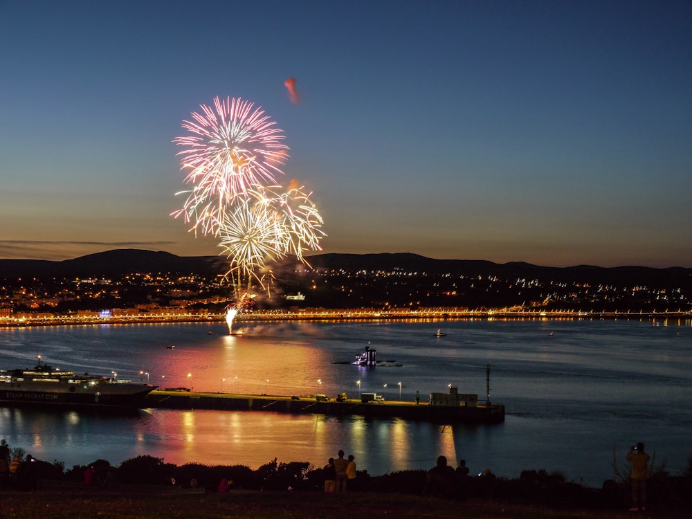 Foto timelapse de fuegos artificiales