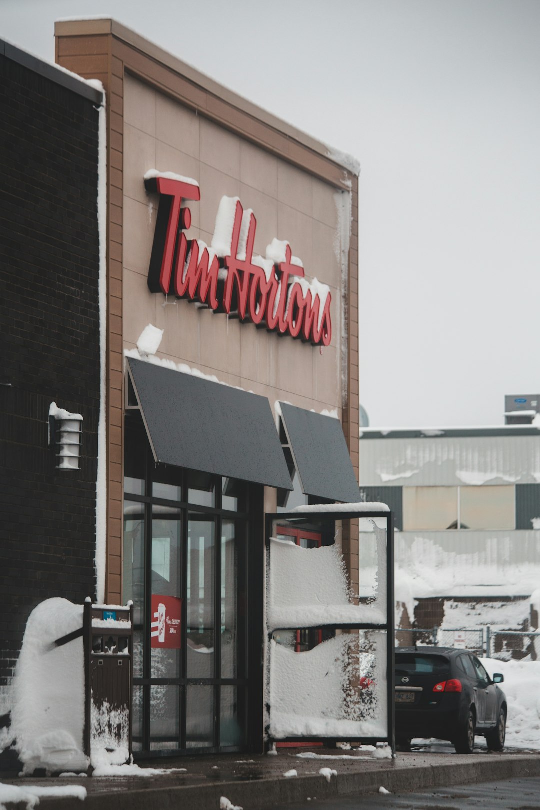 Tim Horton's establishment