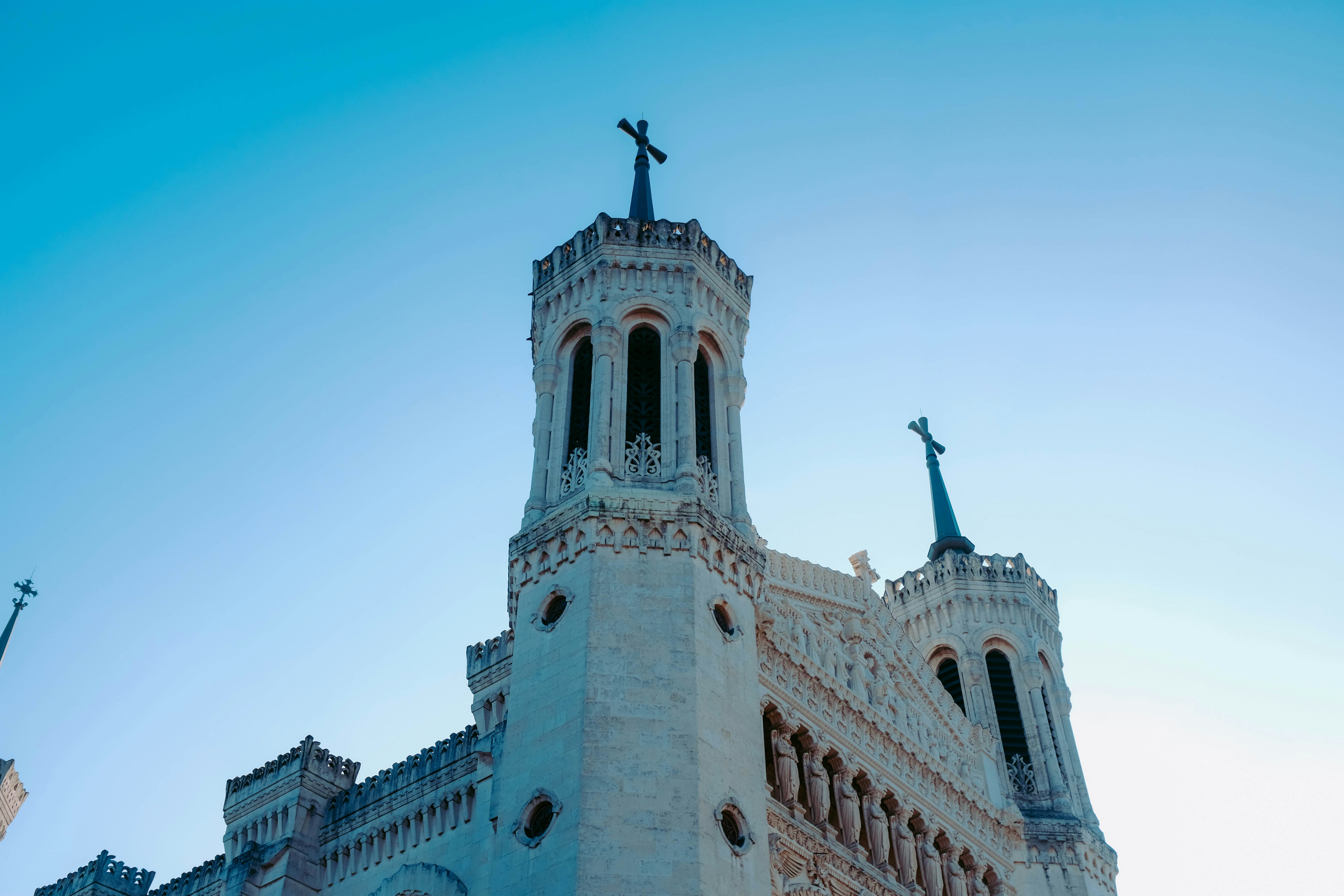 Photo by adrienolichon