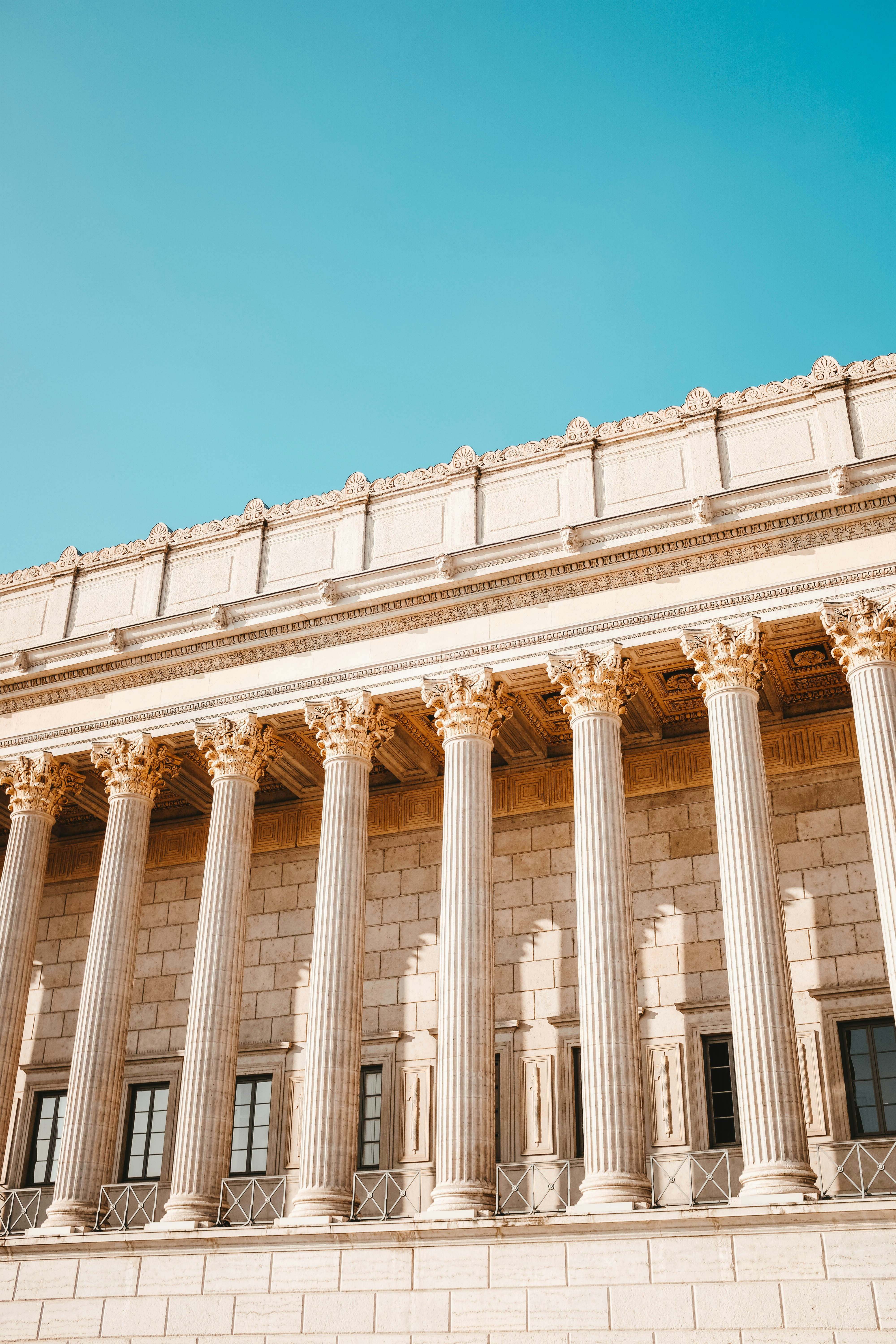 Photo by adrienolichon