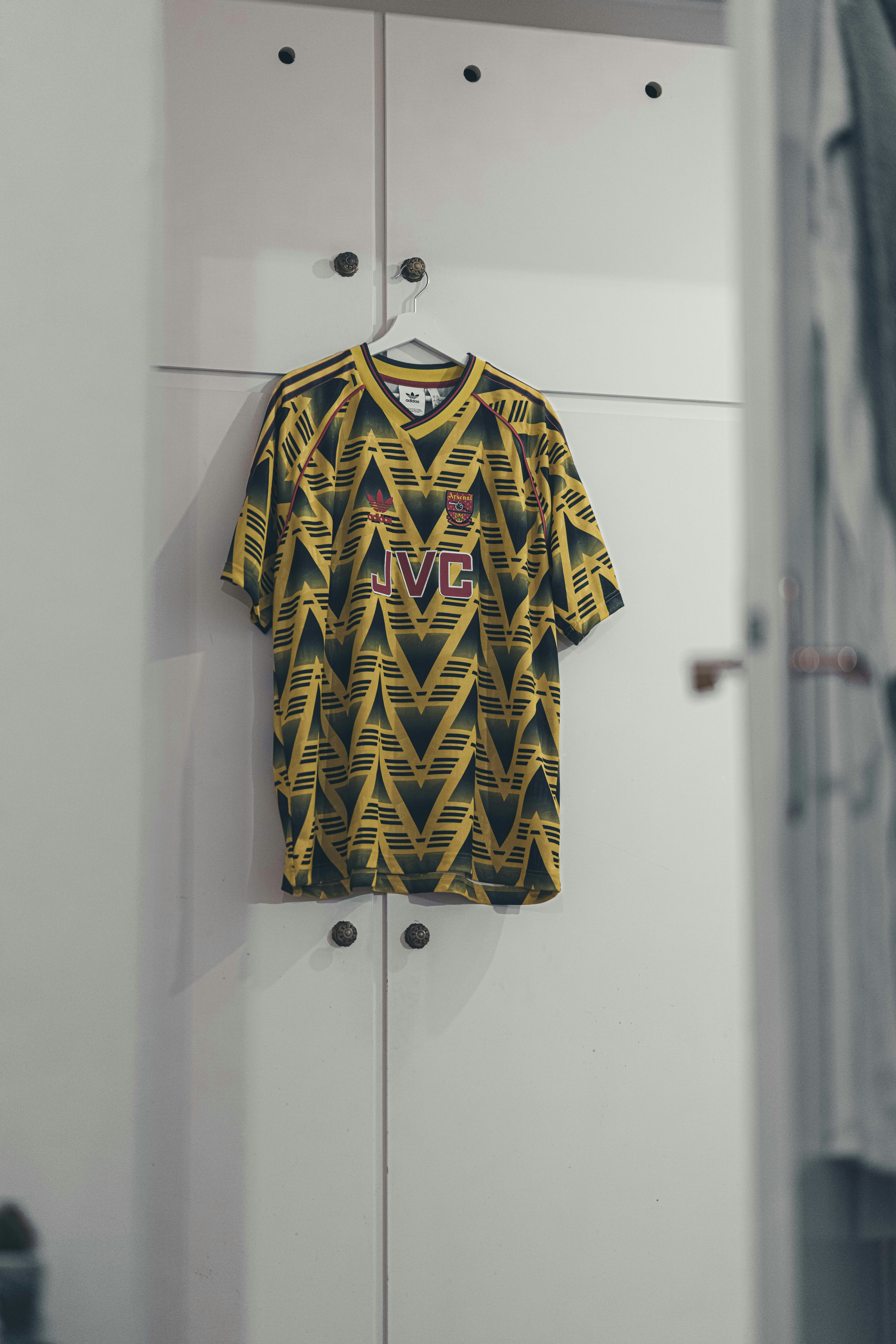 yellow and black chevron patter t-shirt