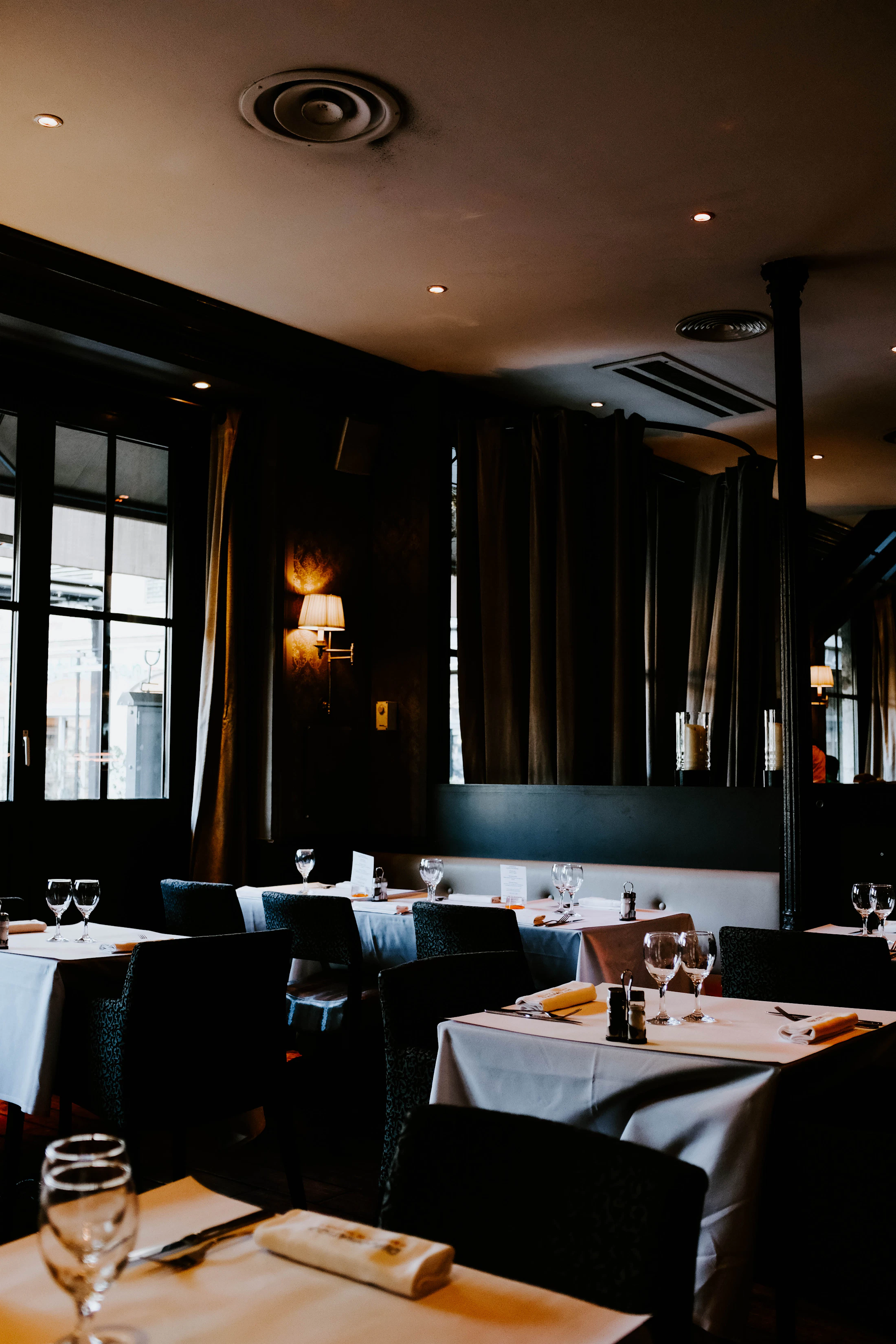 An intimate French restaurant dining room