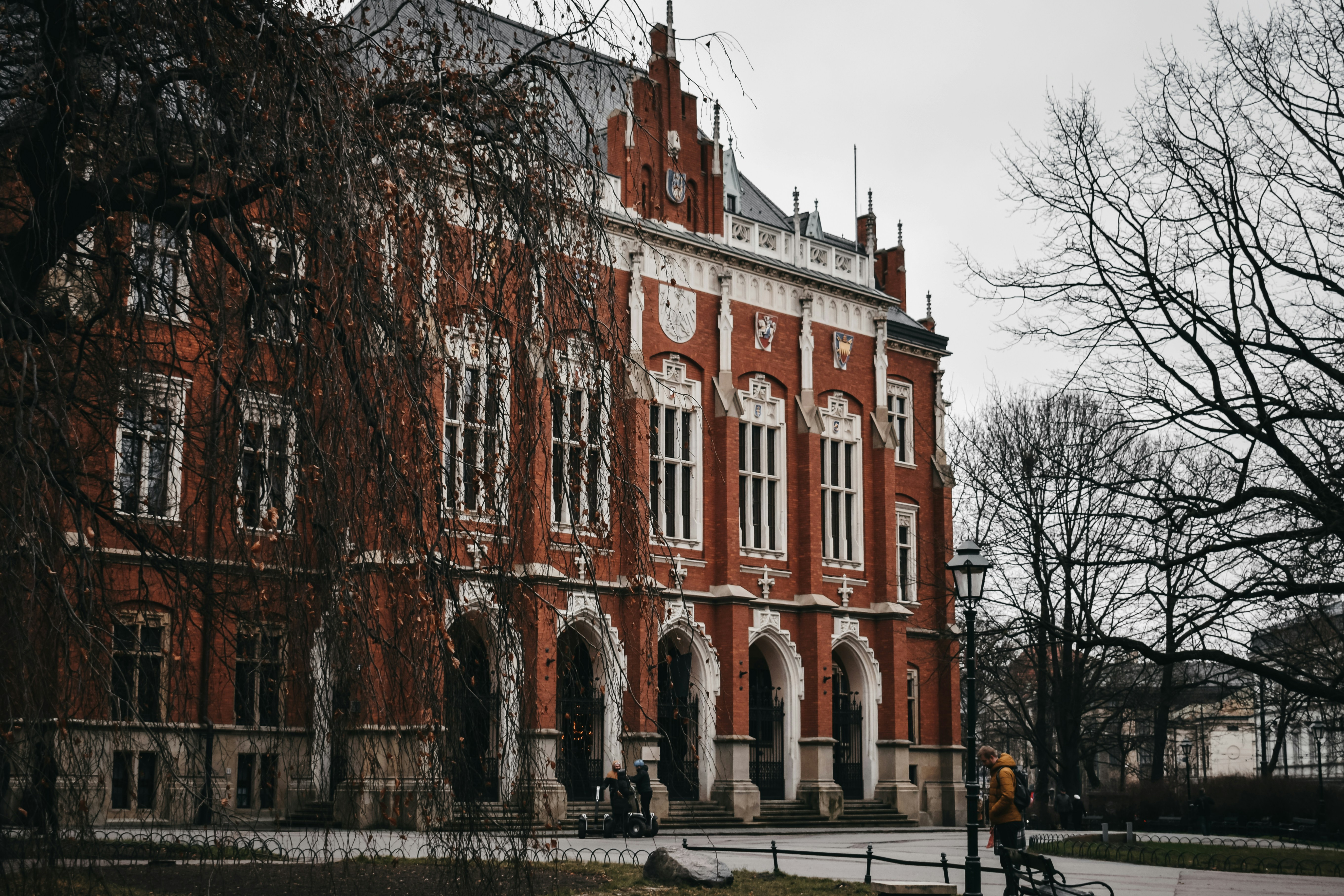brown and white concrete building