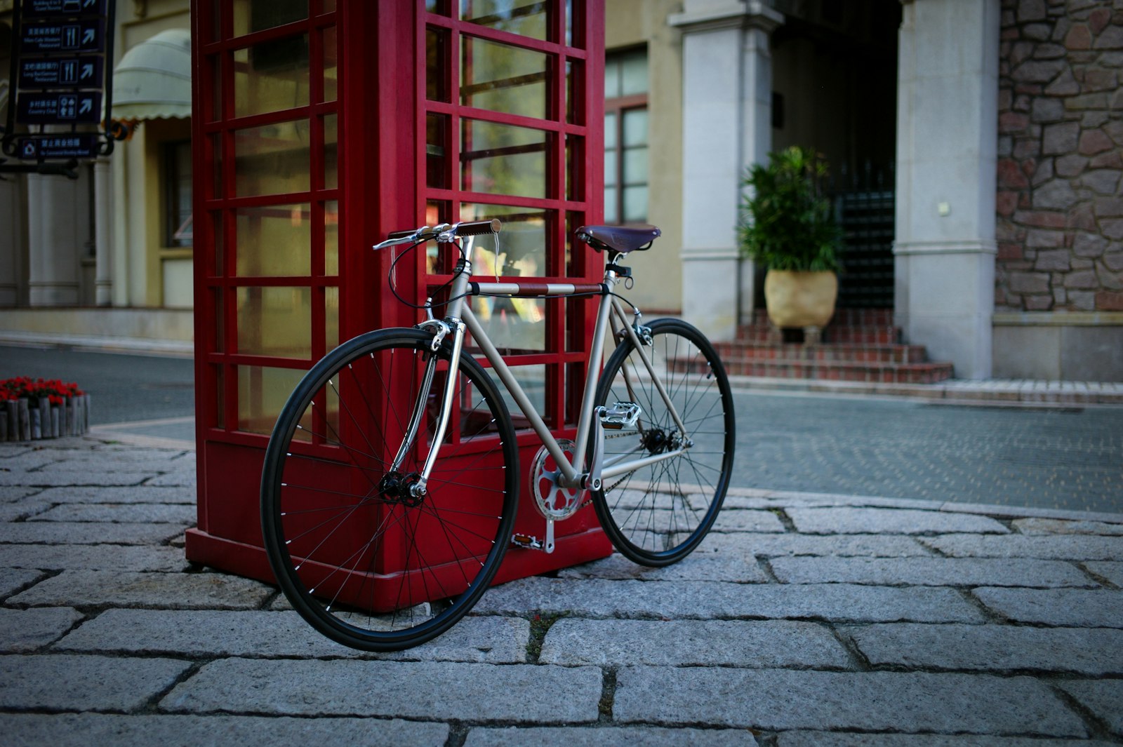 Leica M9 sample photo. Gray road bike leaning photography