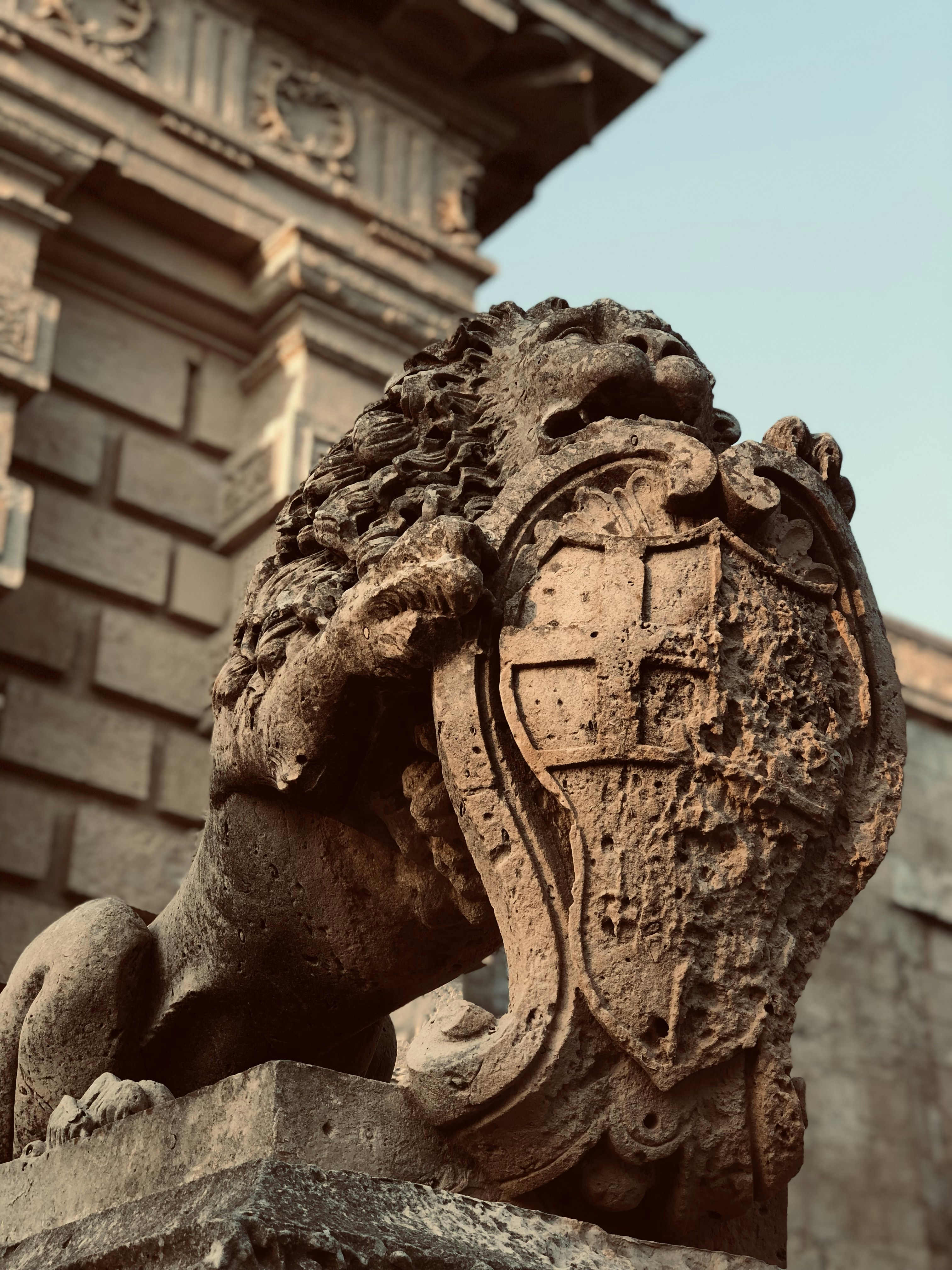lion statue