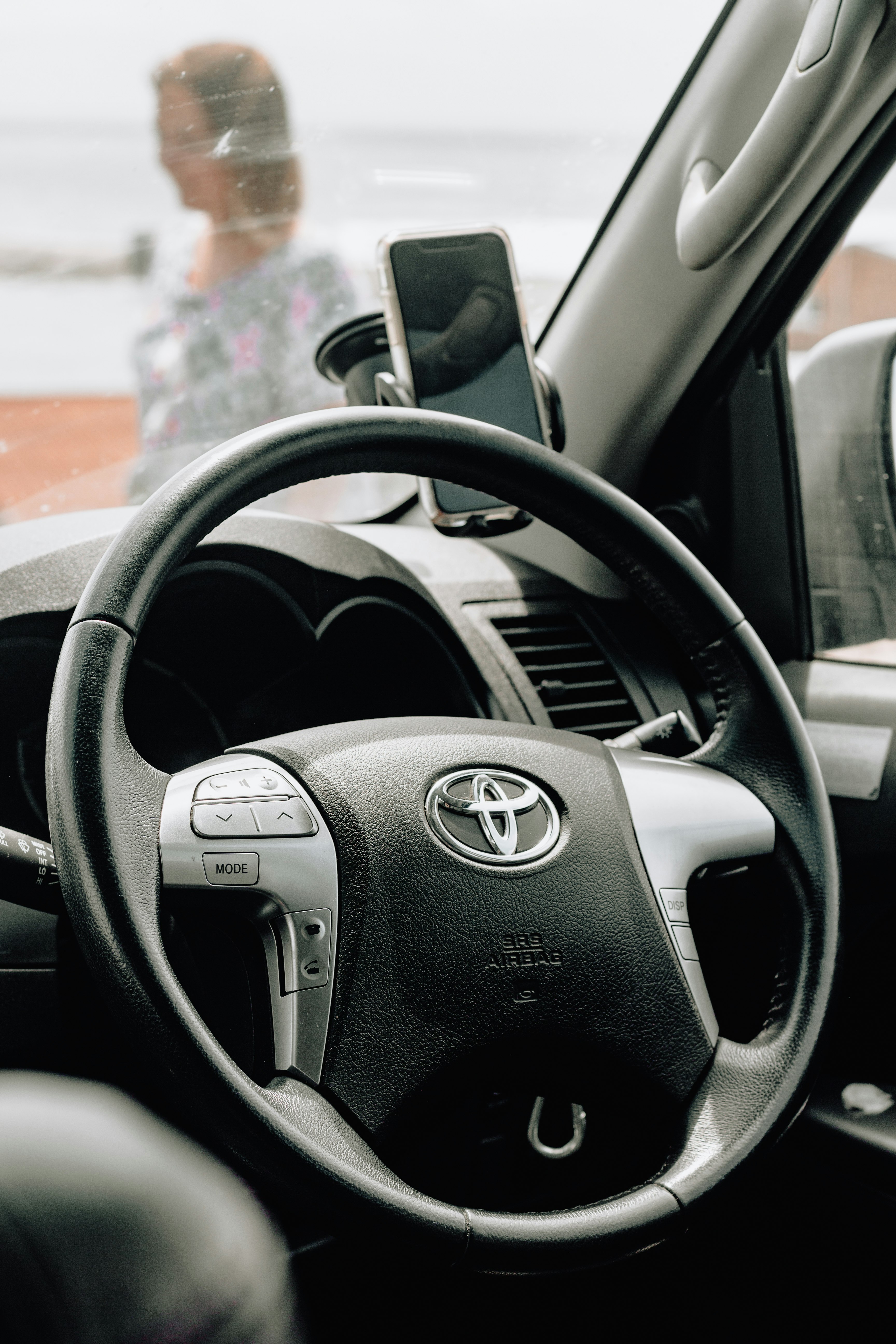 Toyota multifunction steering wheel