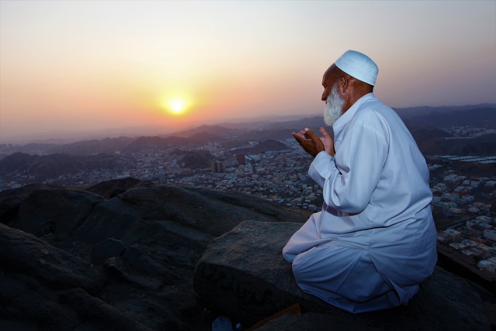 man wearing white thobe