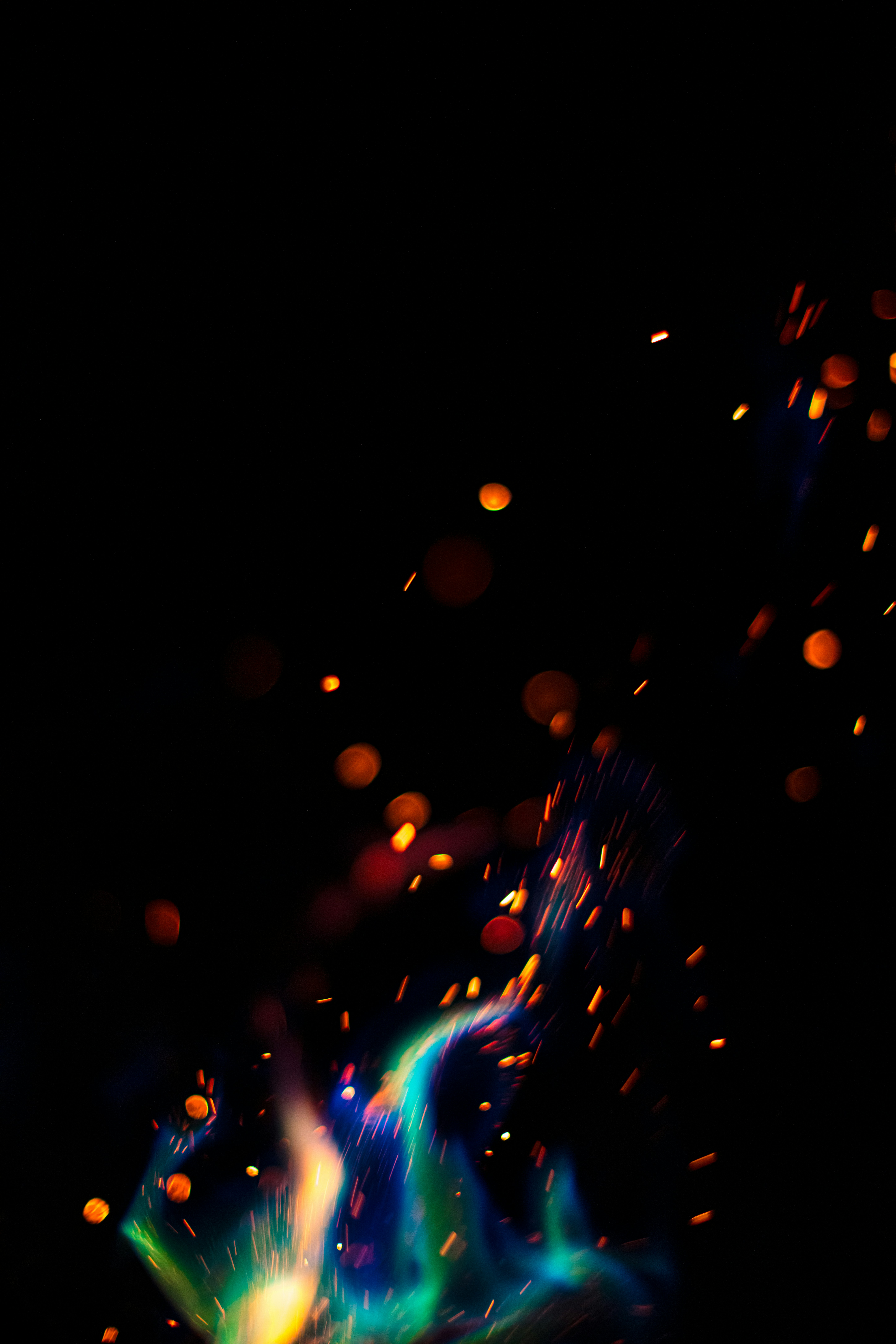 Photo by worldsbetweenlines