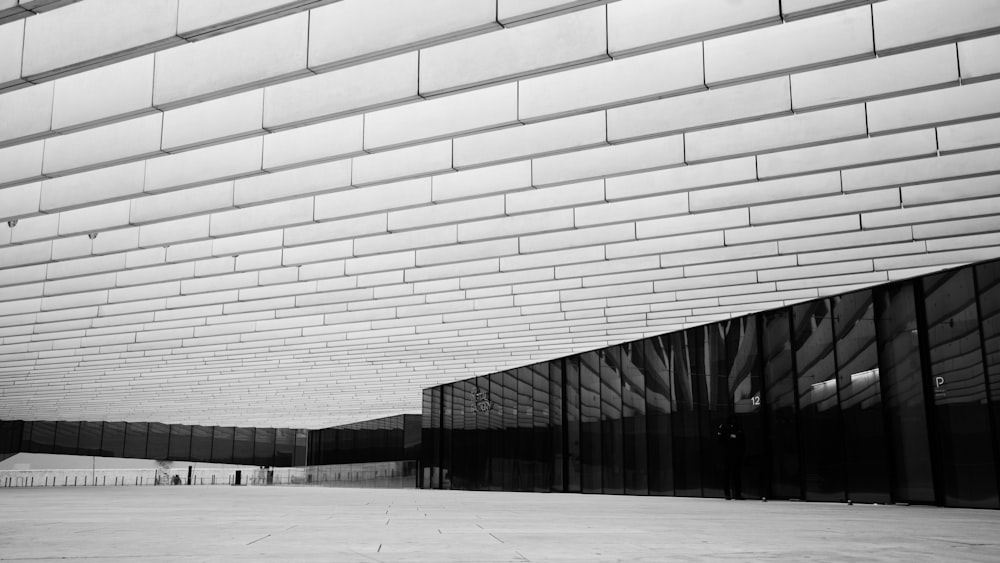 a black and white photo of a building