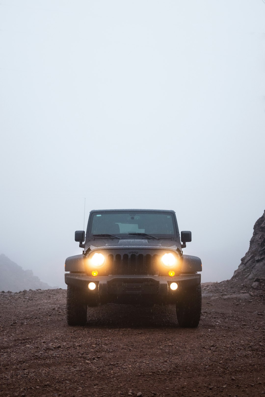 black Jeep vehicle