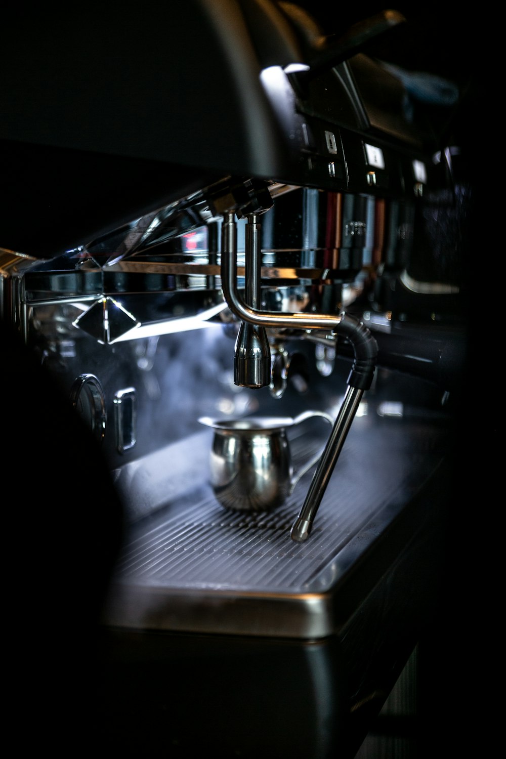 Silberne Nespresso-Maschine