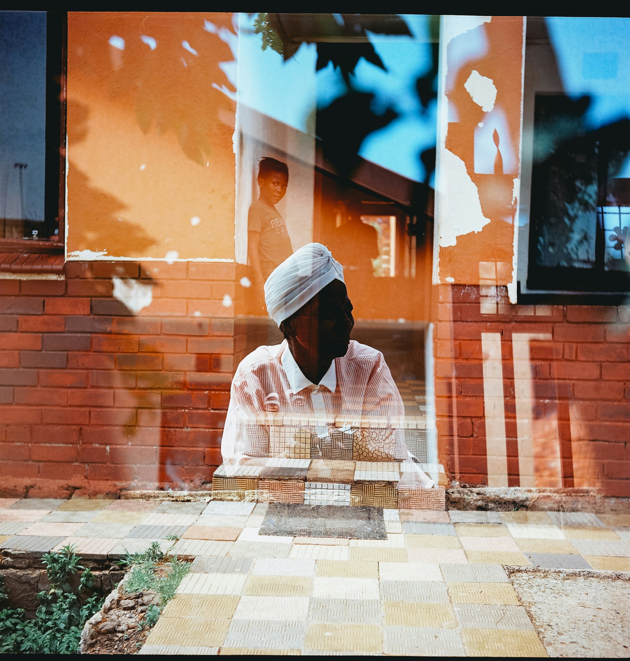 الهوية الهجينة: دراسة نفسية لأبناء الجيل الثاني من الزيجات المختلطة