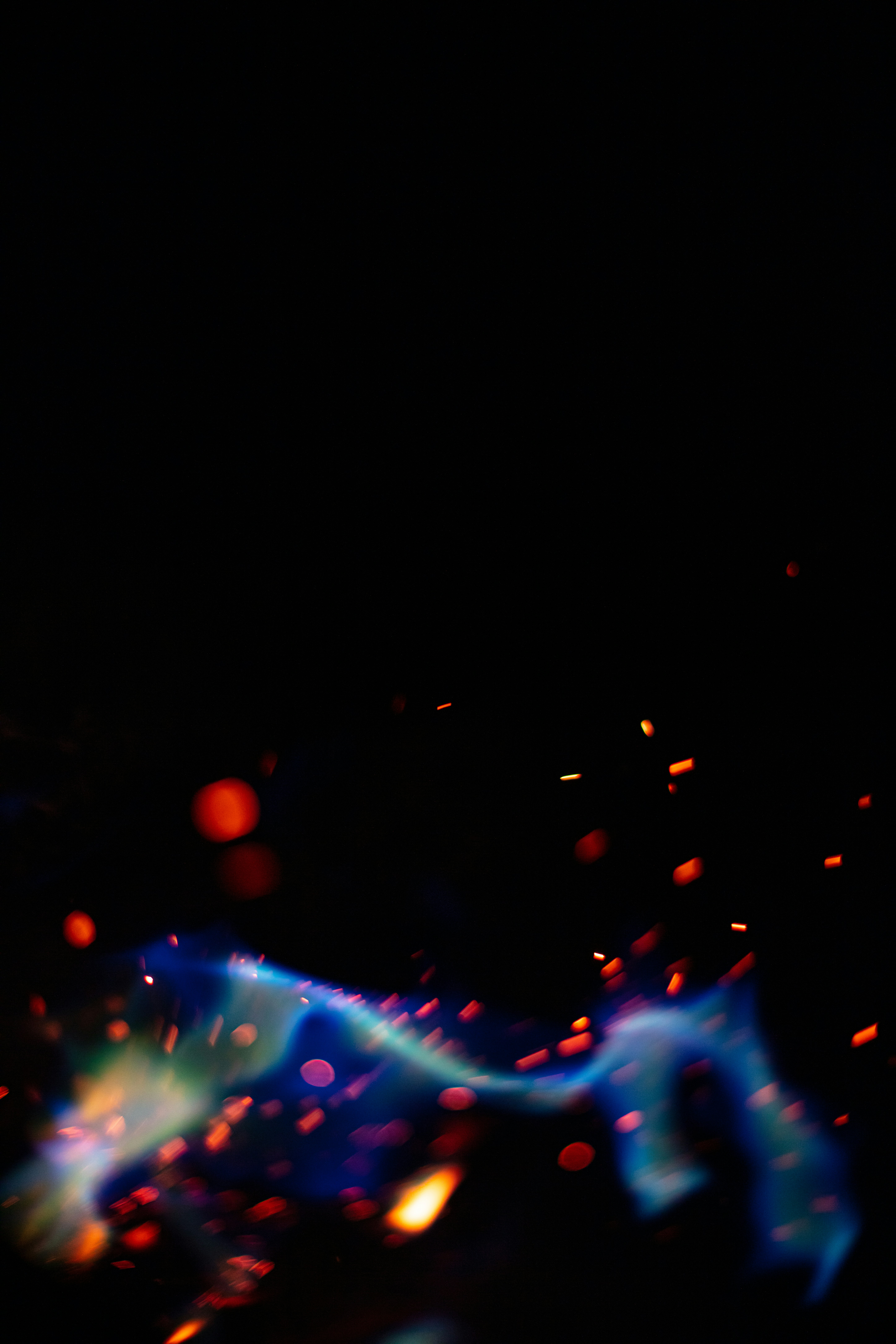 Photo by worldsbetweenlines