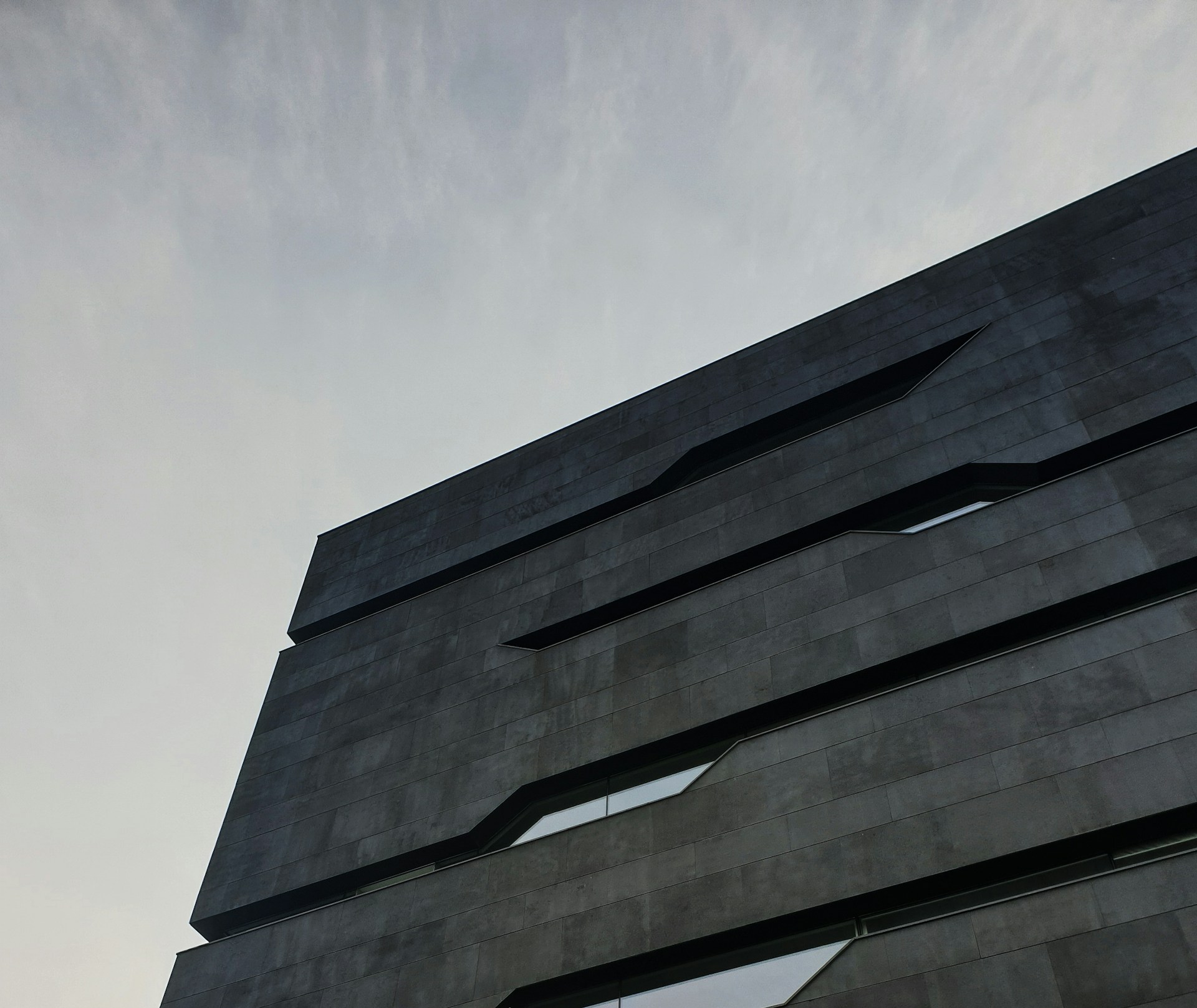 gray computer monitor