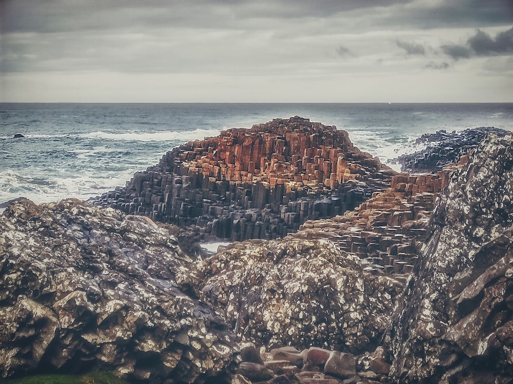 Fotografía de paisaje de montaña