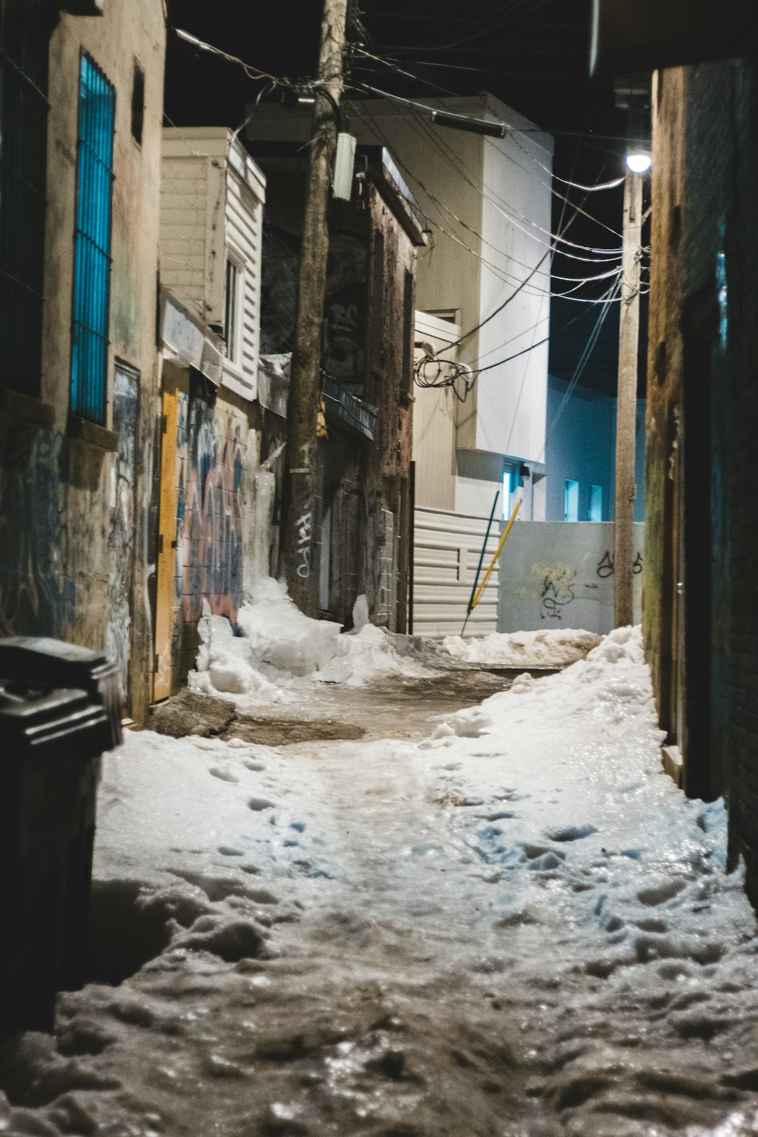 flood between buildings