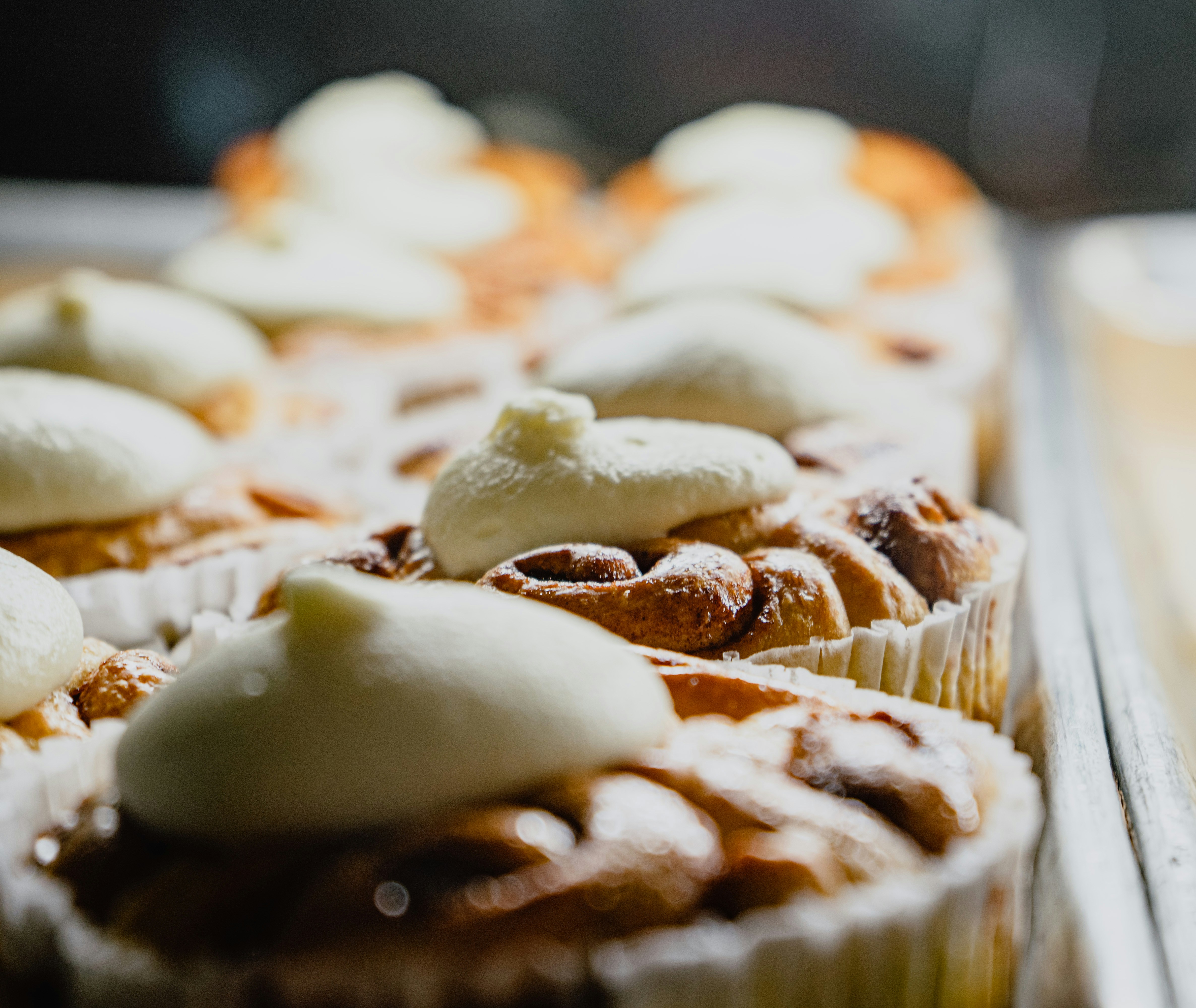 macro photography of cupcakes