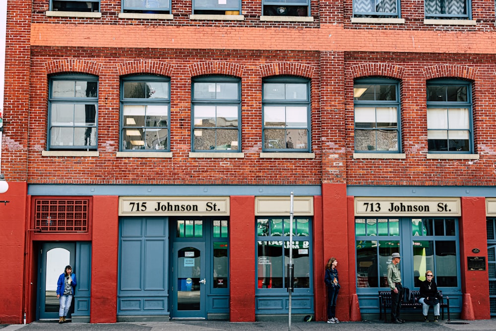 715 and 713 Jonson St. signs on building