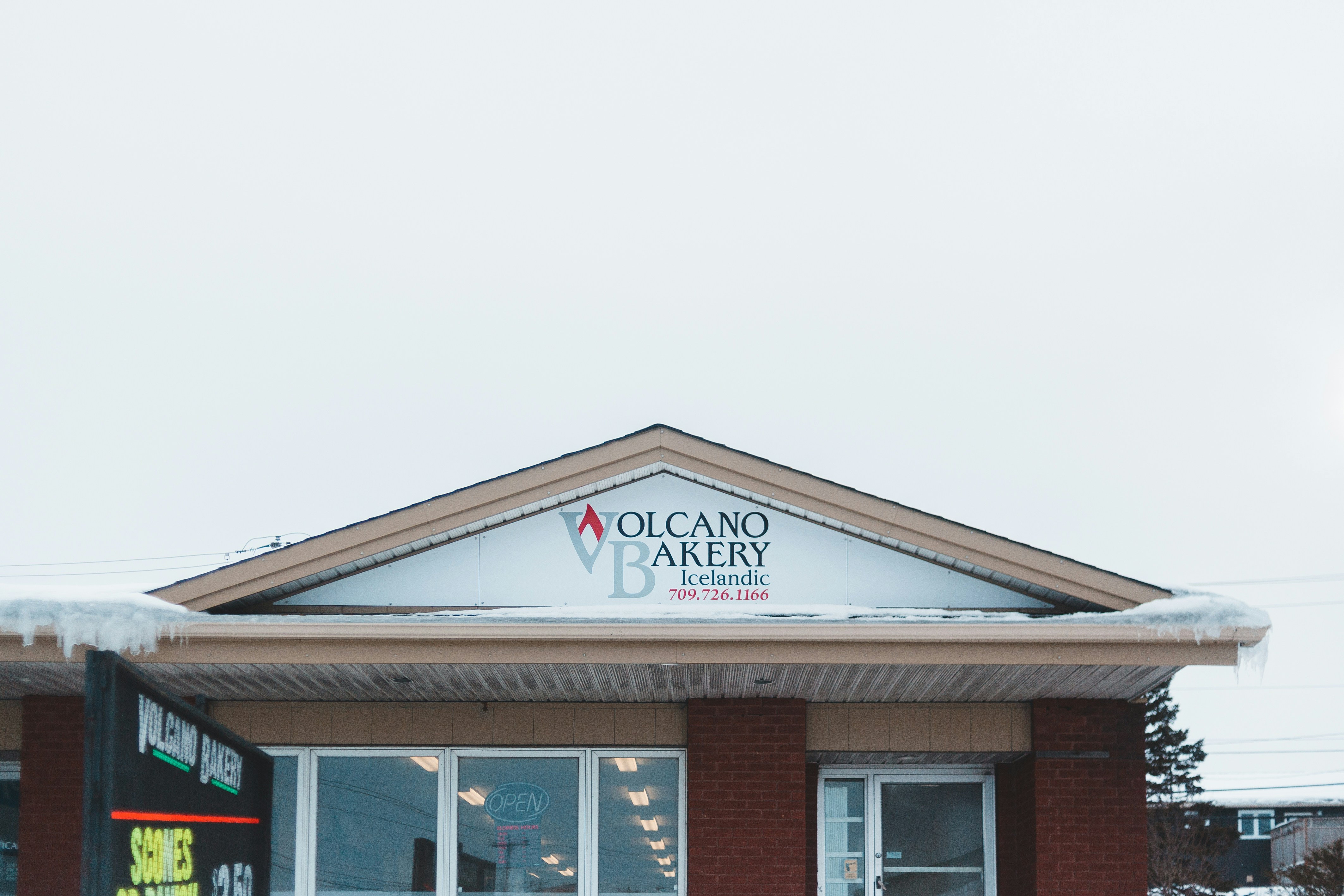 Volcano Bakery Incelandic building at daytime