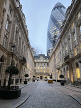 empty roadway near 30 St Mary Axe