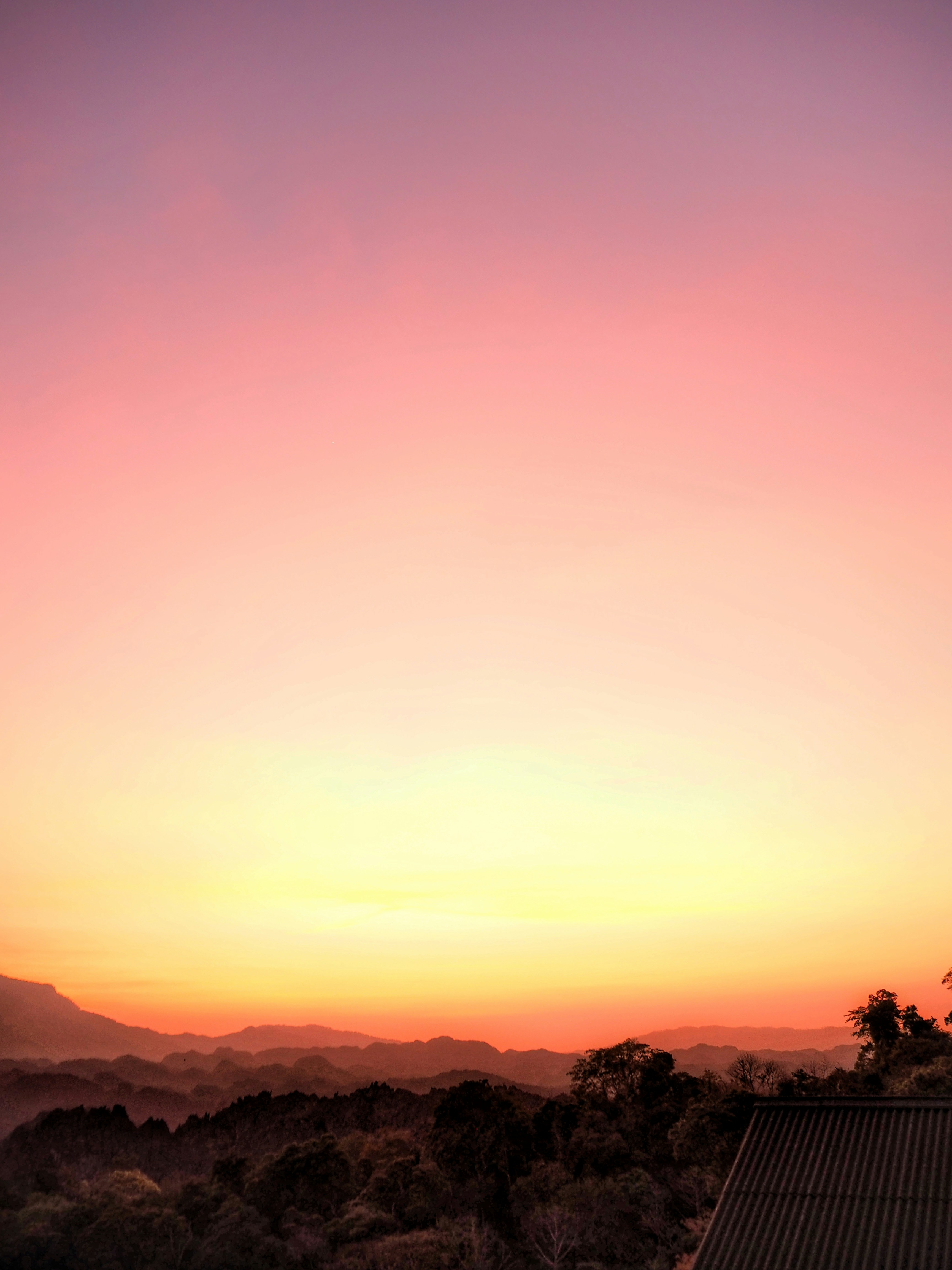 The day slowly fading away. Every shade of orange. Unreal. But real.