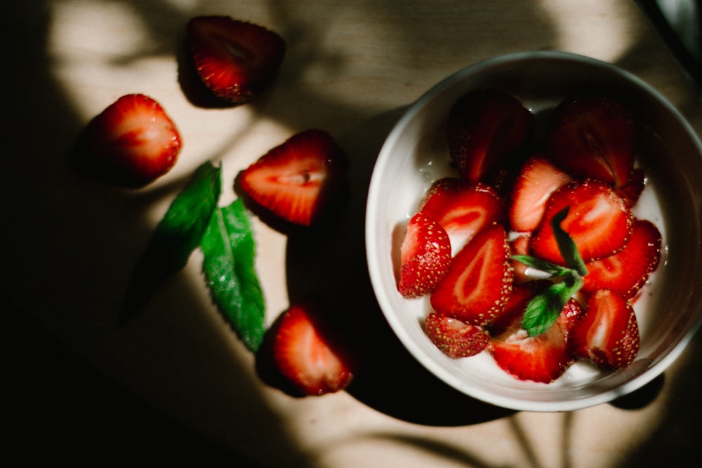 shallow focus photo of sliced red strawberries