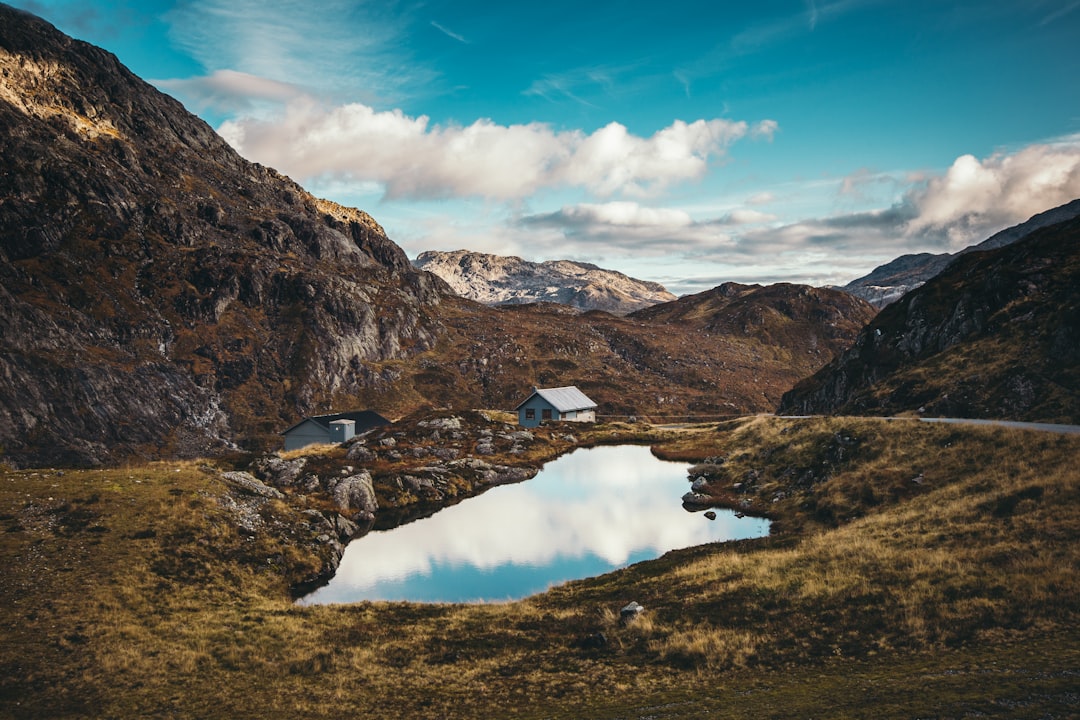 travelers stories about Glacial lake in Hordaland, Norway