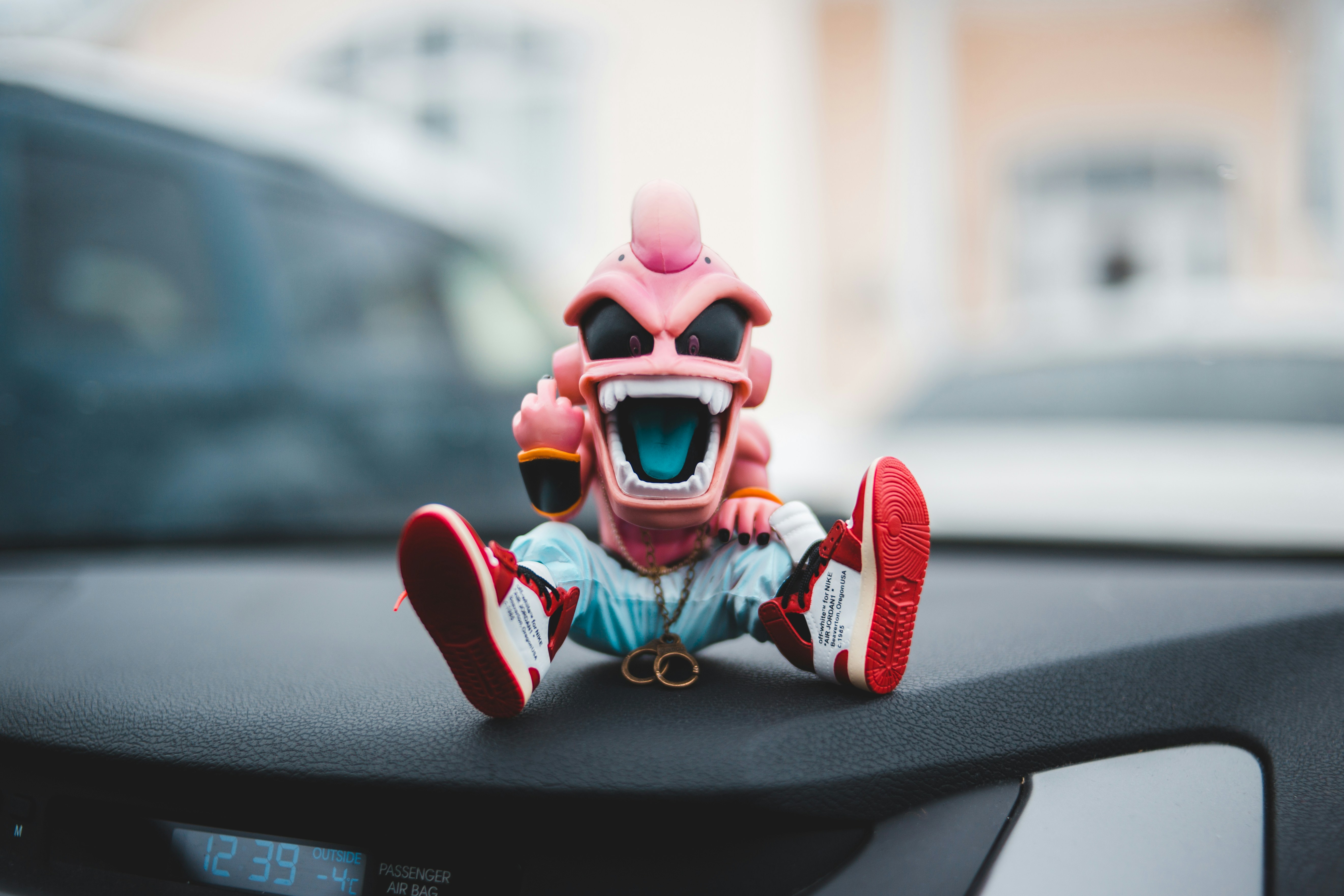 photo-1578861370374-e24a26baa7b1?ixid=M3wxMjA3fDB8MXxzZWFyY2h8MjB8fHBsYXlmdWwlMjBjYXIlMjBqb2tlJTIwbXVnc3xlbnwwfHx8fDE3NjYyMTg5MjJ8MA\u0026ixlib=rb-4.1.0