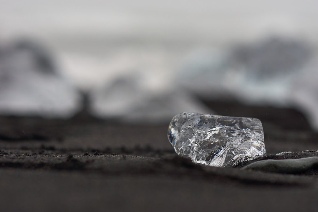 璀璨生輝的寶石之王：鑽石切割對其美麗和價值的影響 – 鑽石有幾個角？