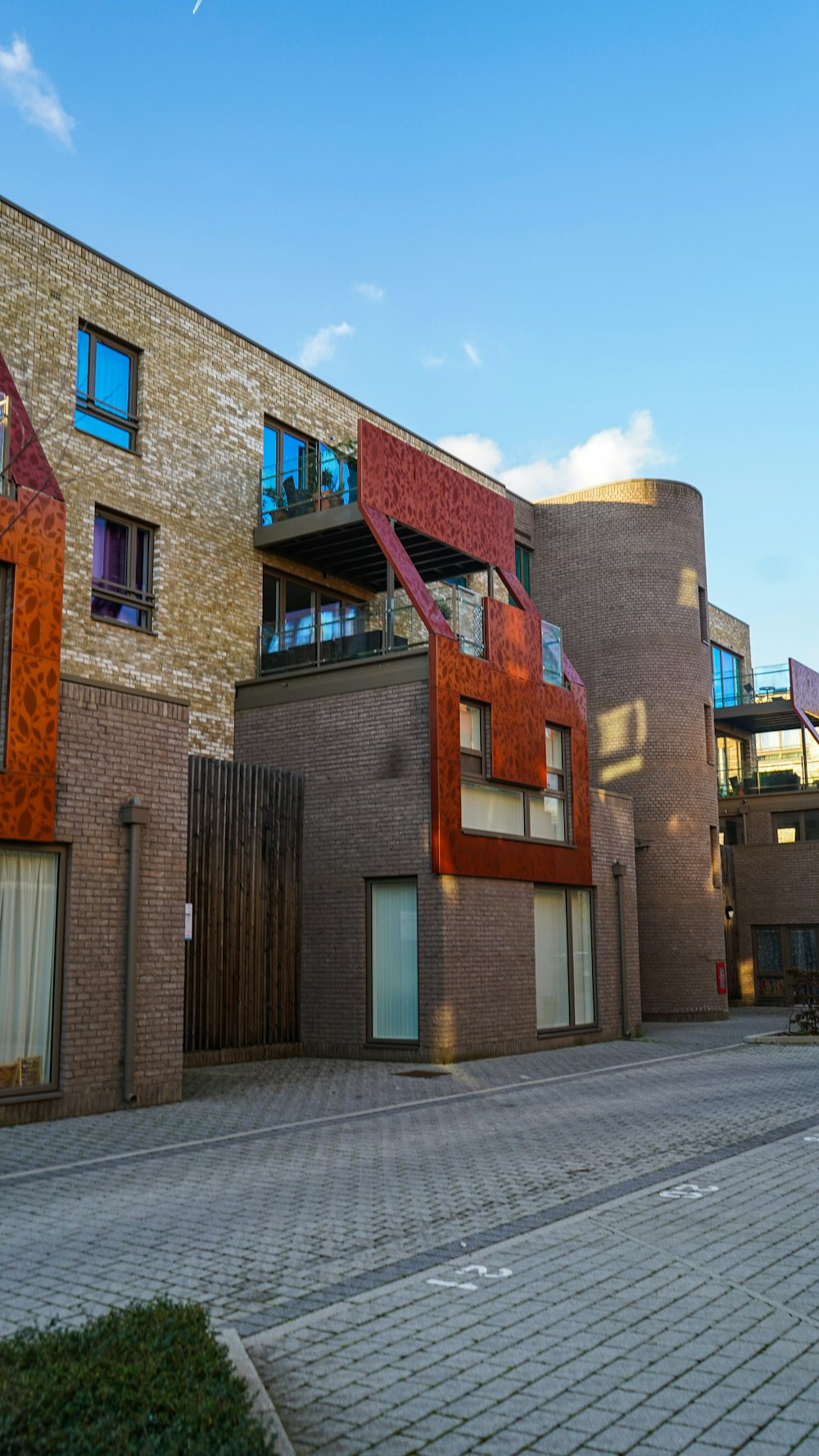 brown and gray concrete building