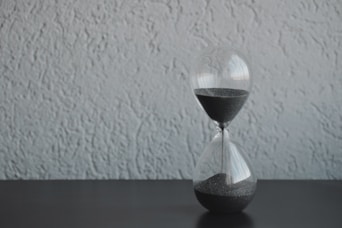 clear hour glass