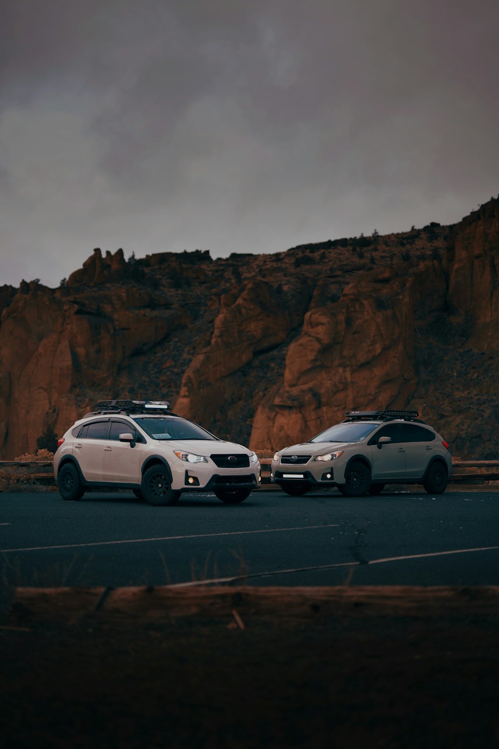 parked vehicles near cliff